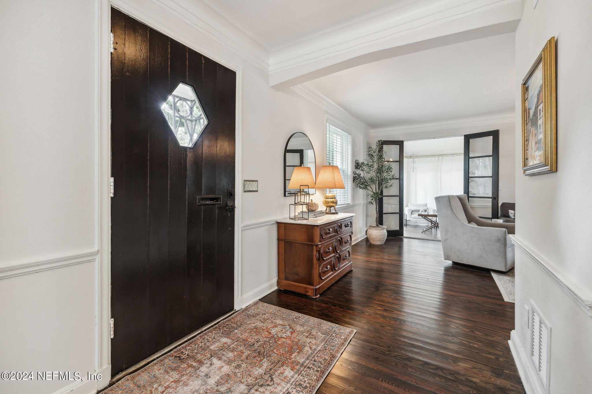 815 ALHAMBRA Drive N