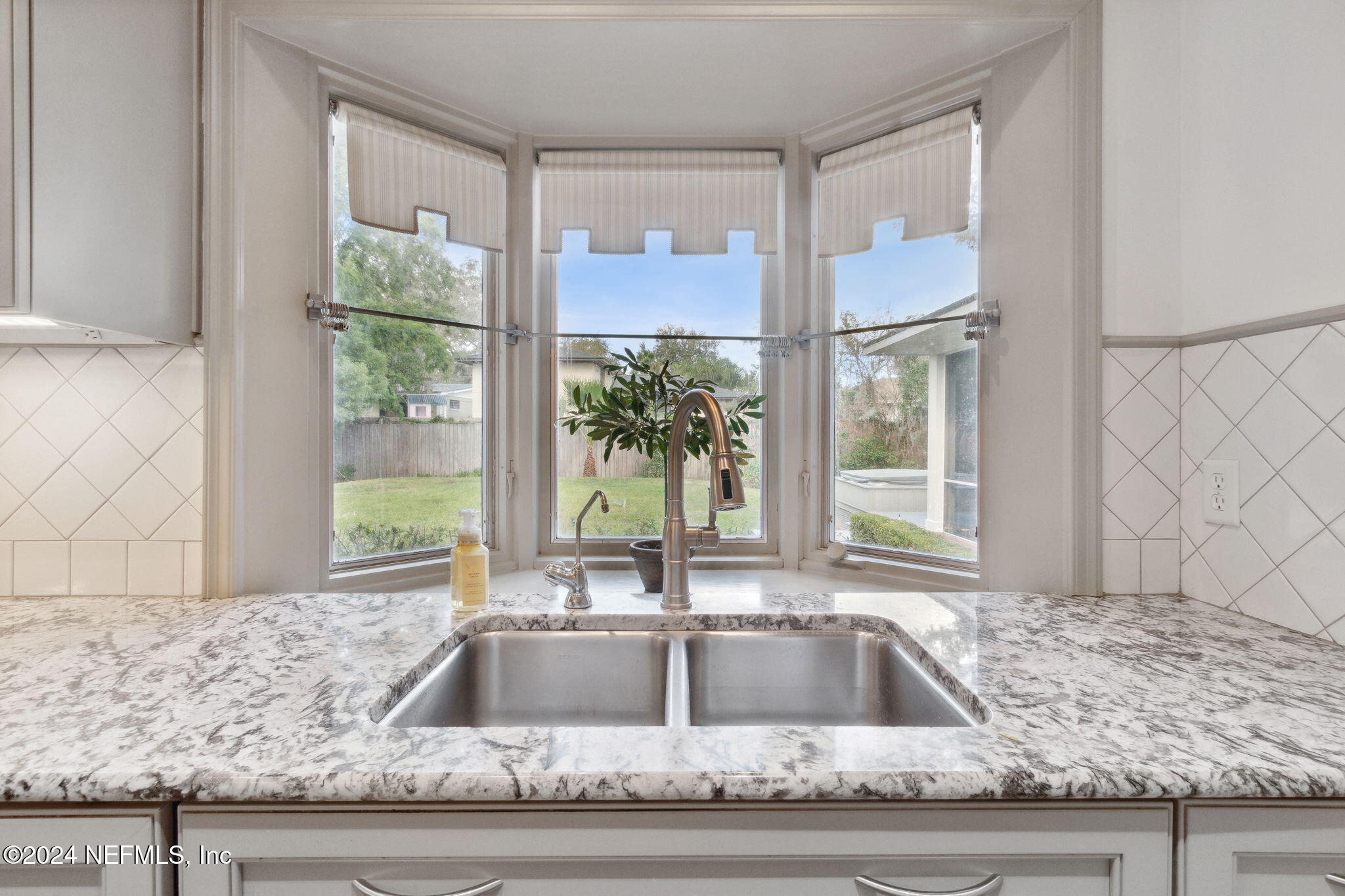 847 GRANADA Boulevard S