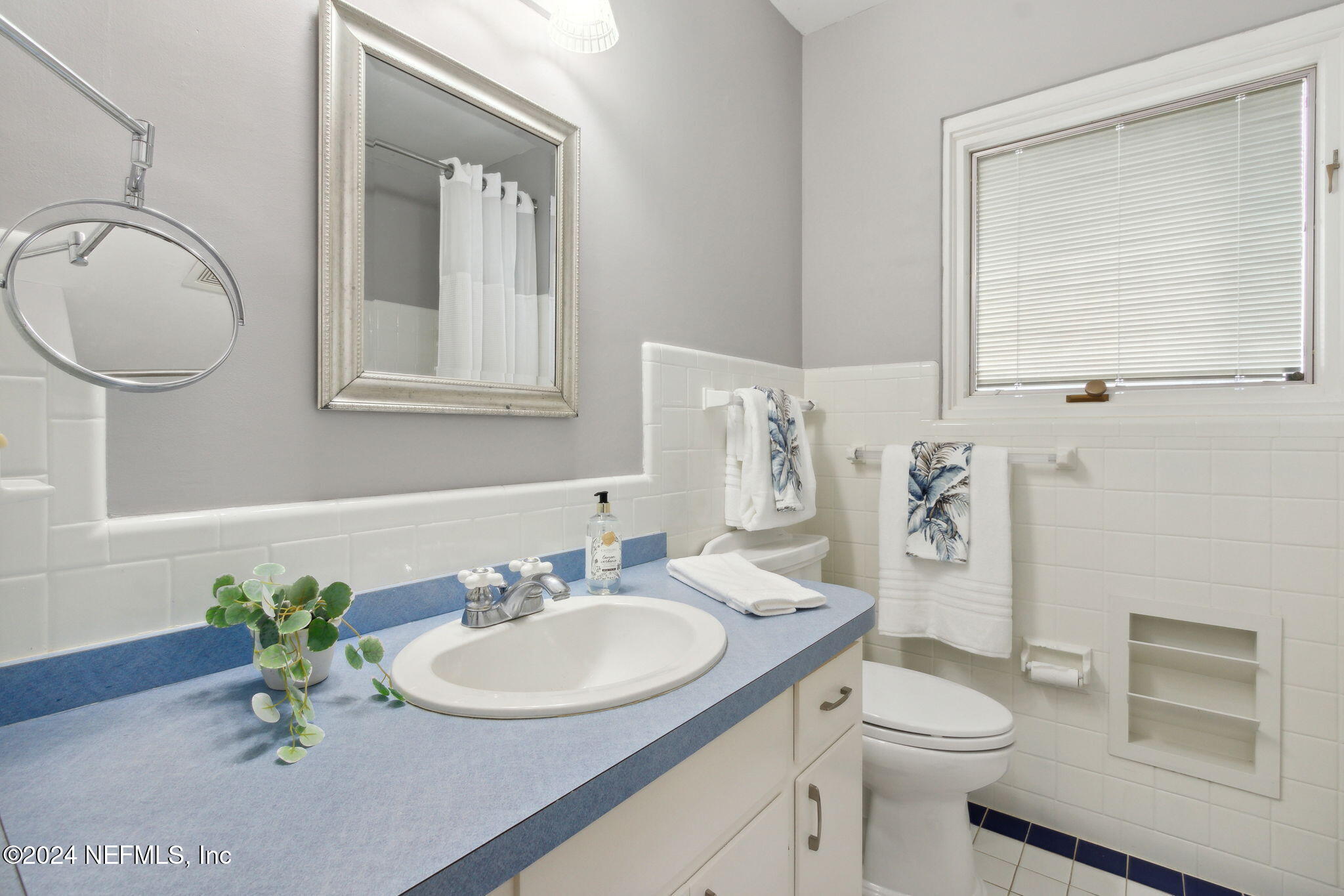 847 GRANADA Boulevard S