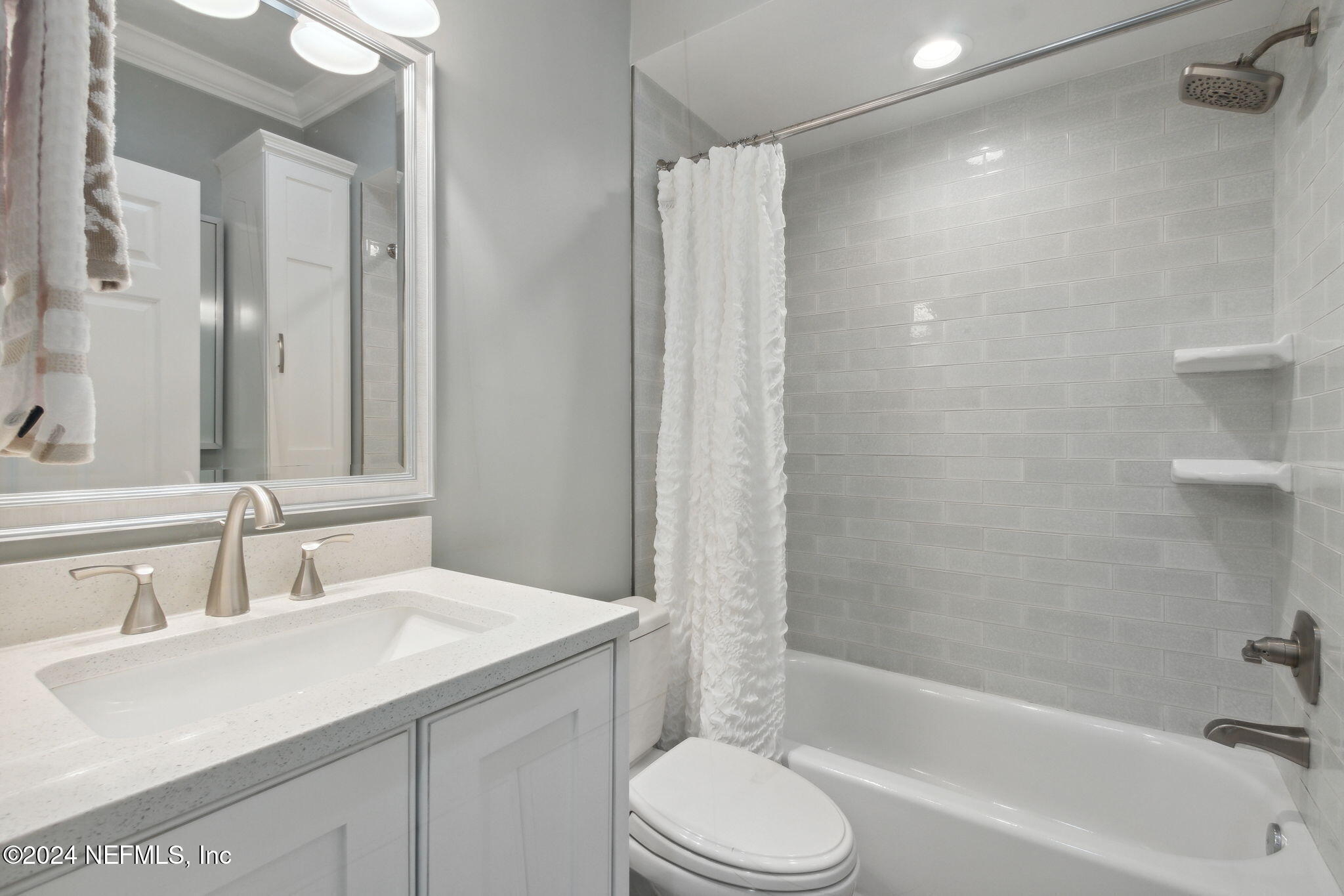 847 GRANADA Boulevard S