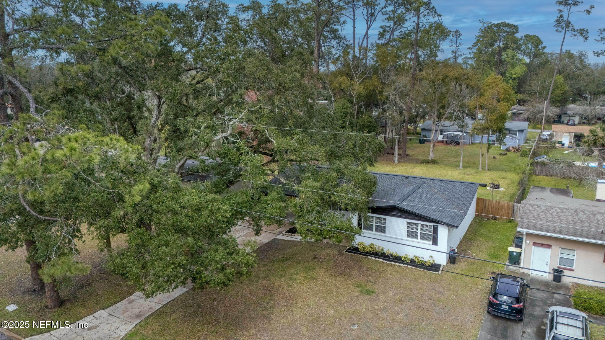 3737 VIA DE LA REINA Street