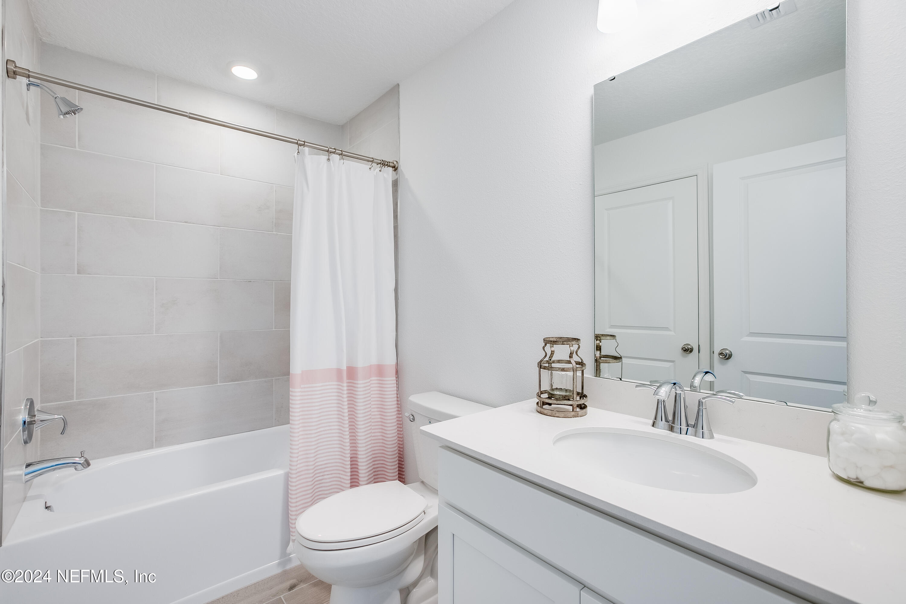 6909 GABLE GROVE Avenue