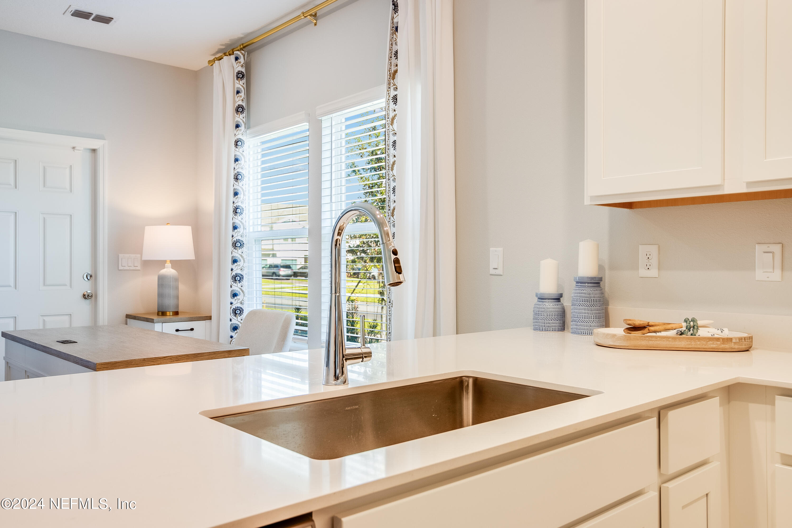 6909 GABLE GROVE Avenue