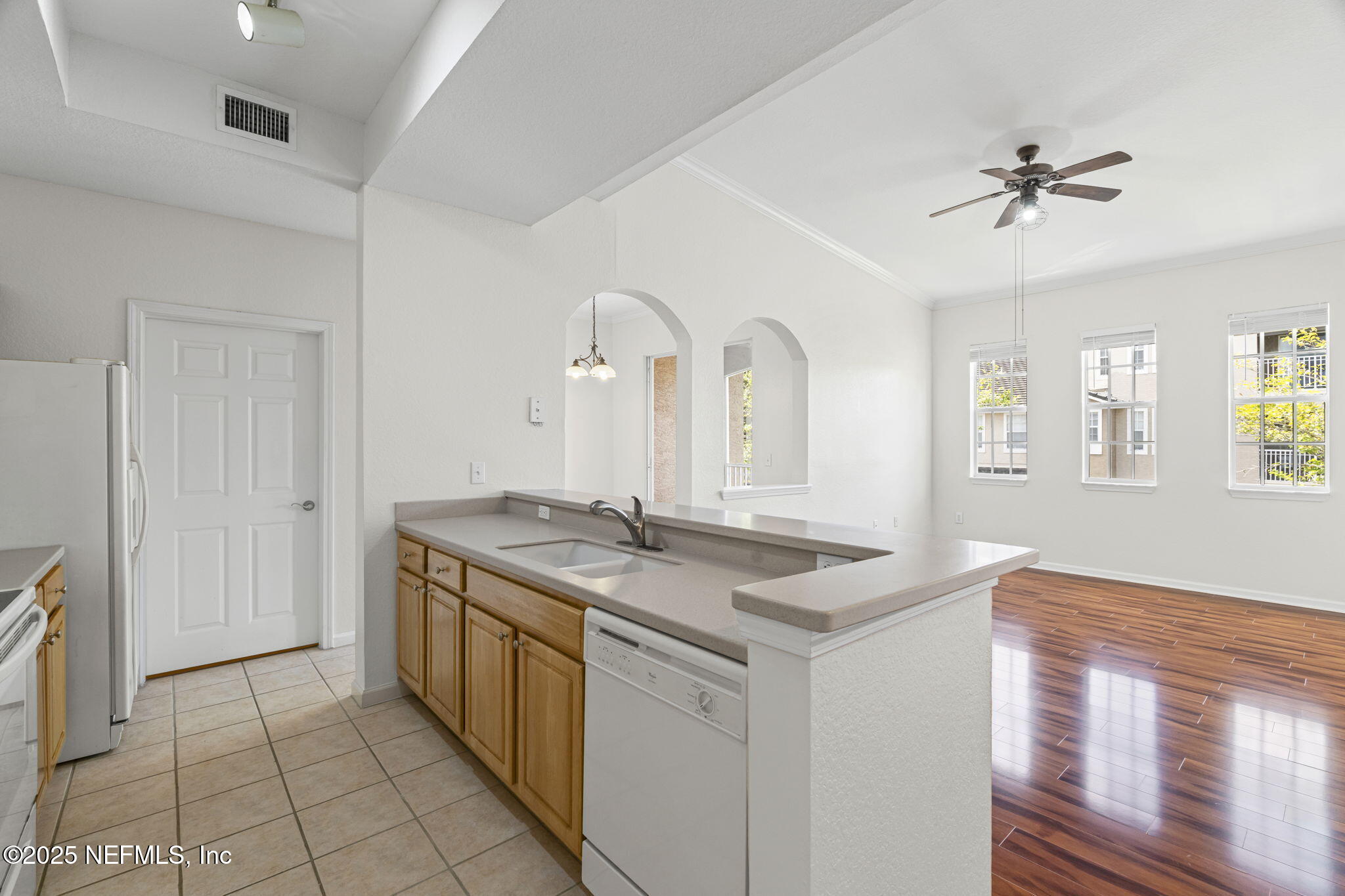 10075 GATE Parkway N 1304