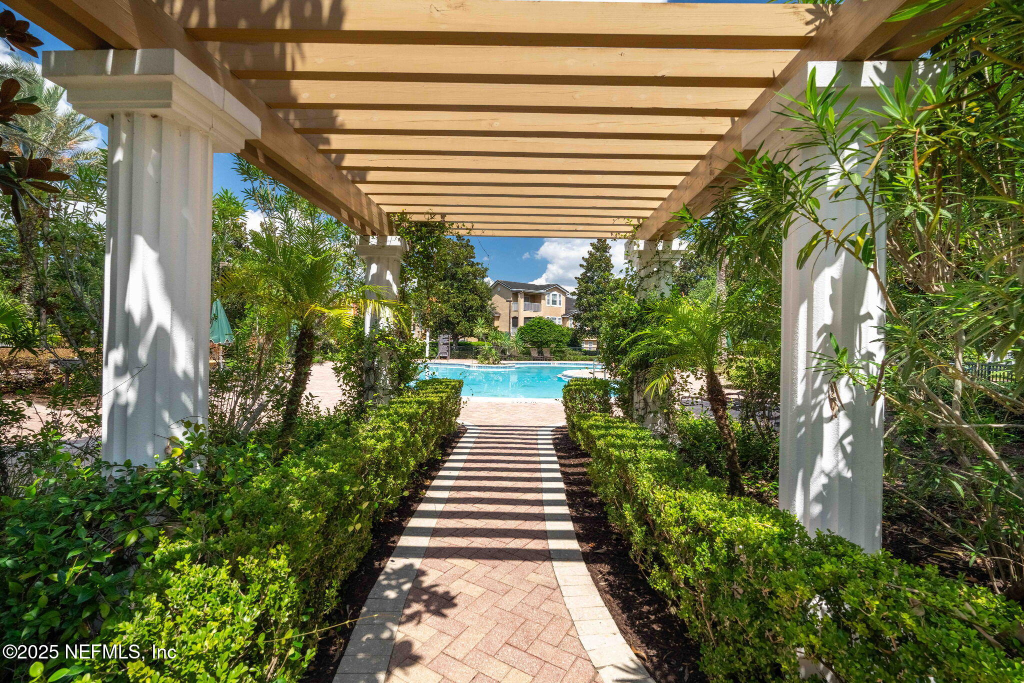 10075 GATE Parkway N 1304