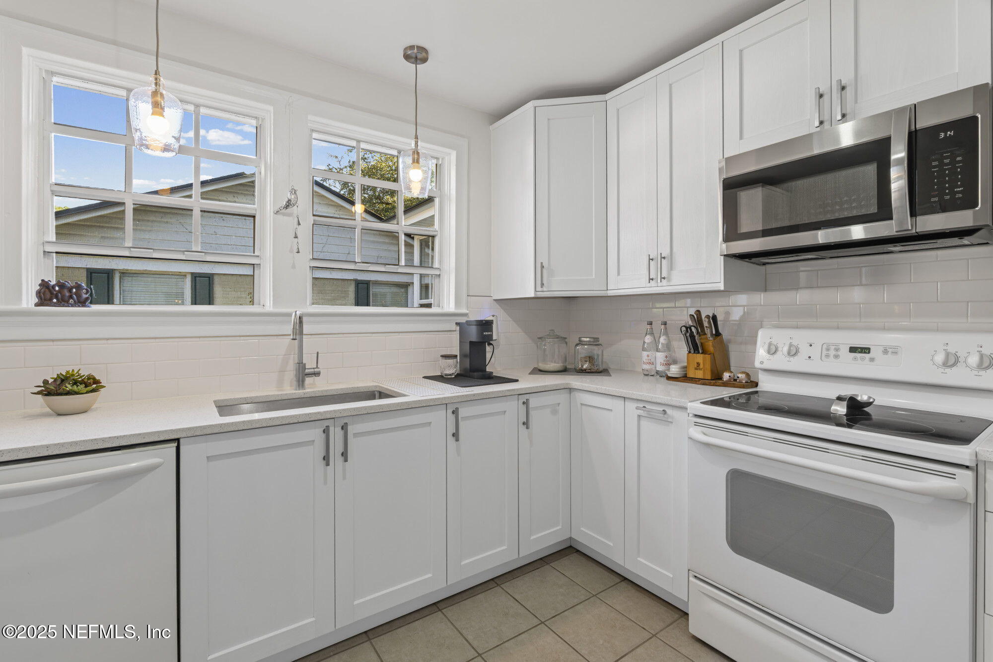 1235 MONTEREY Street