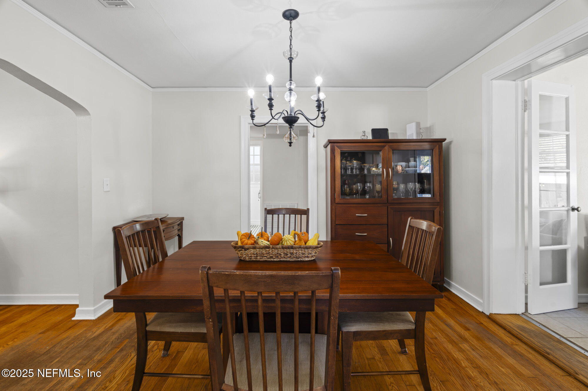 1235 MONTEREY Street