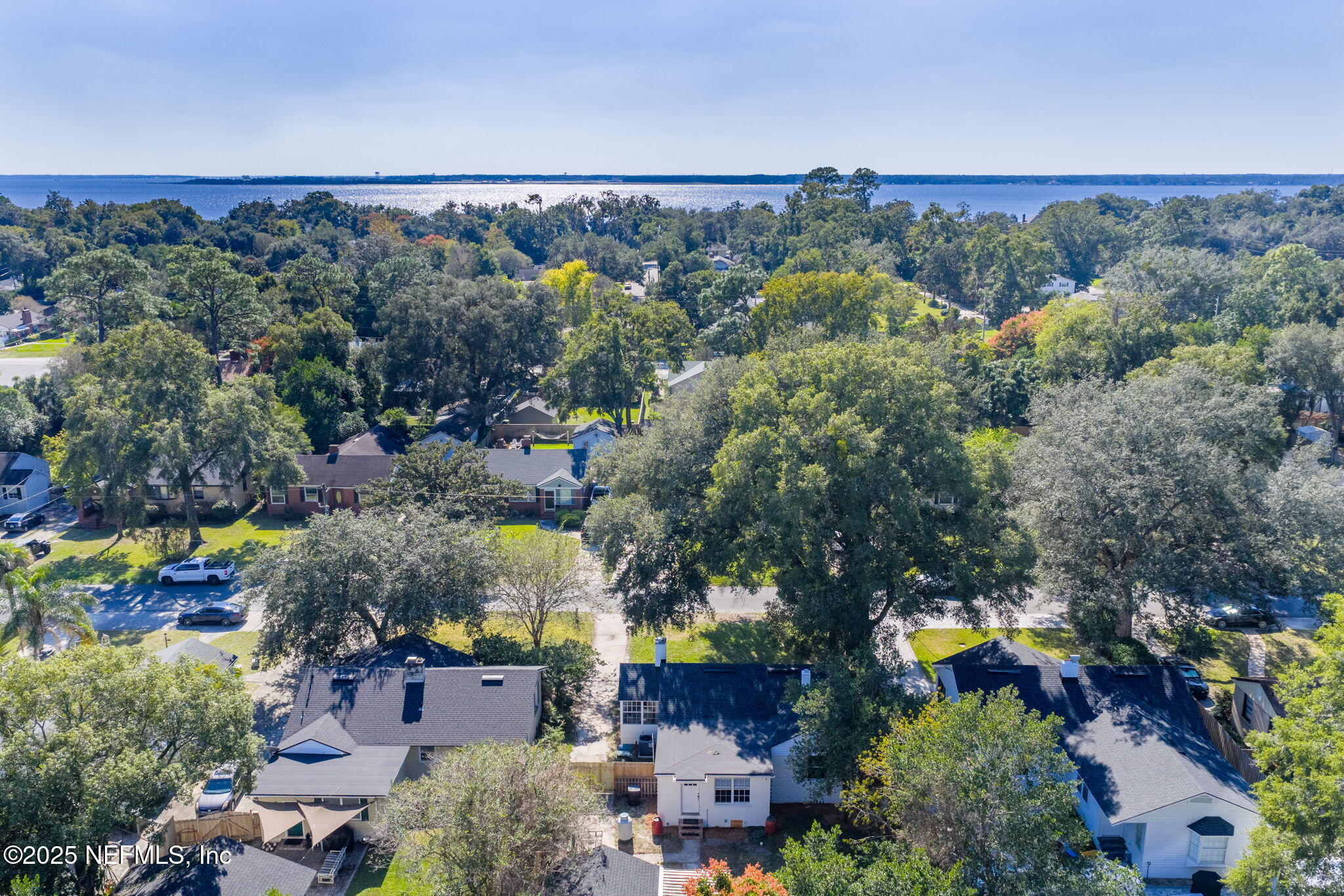 1235 MONTEREY Street