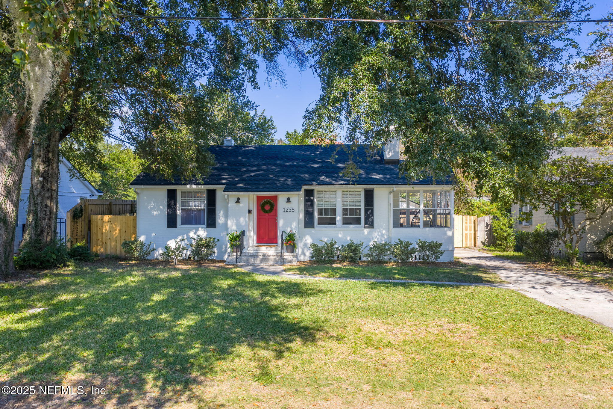 1235 MONTEREY Street