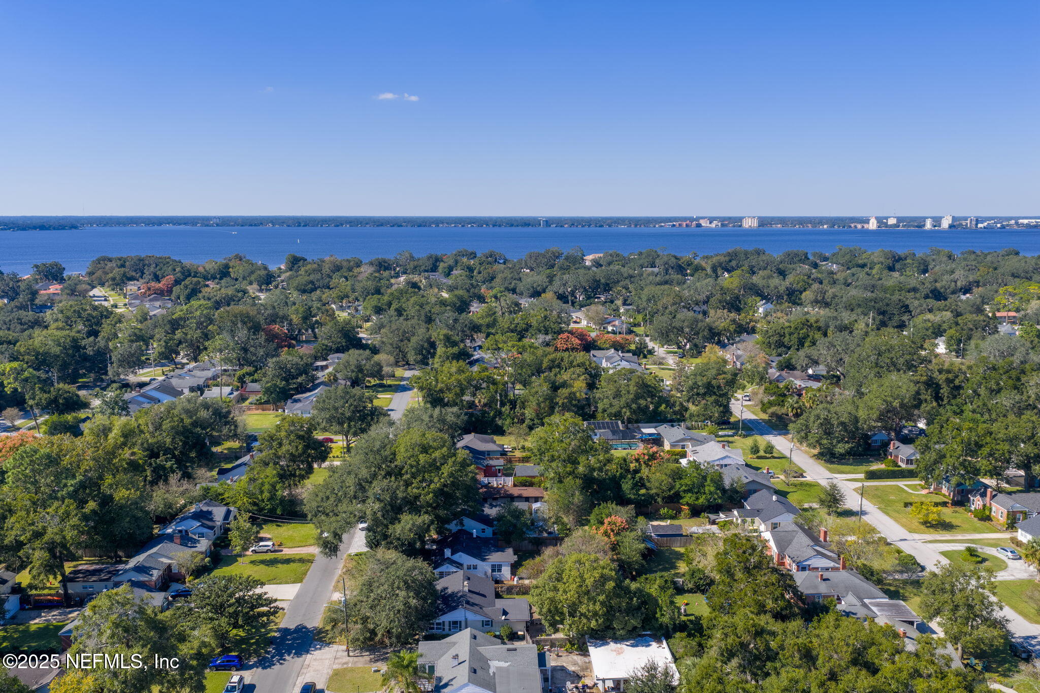 1235 MONTEREY Street