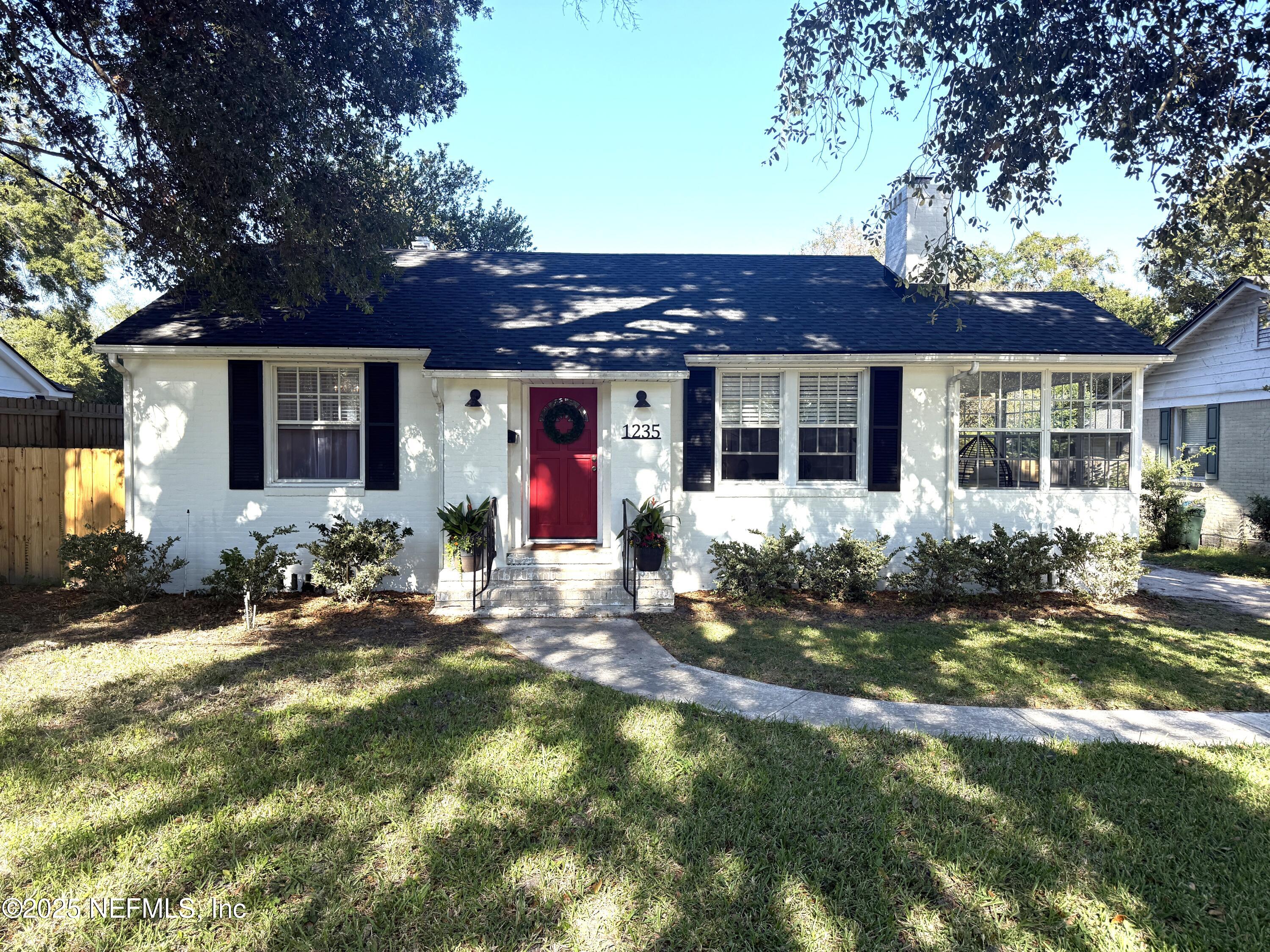 1235 MONTEREY Street