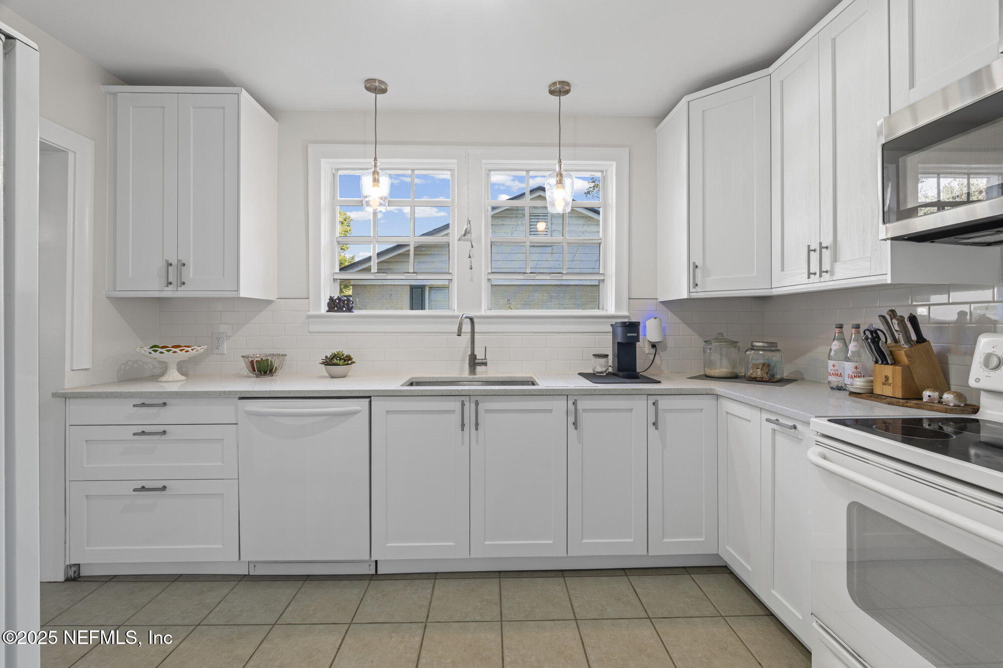 1235 MONTEREY Street