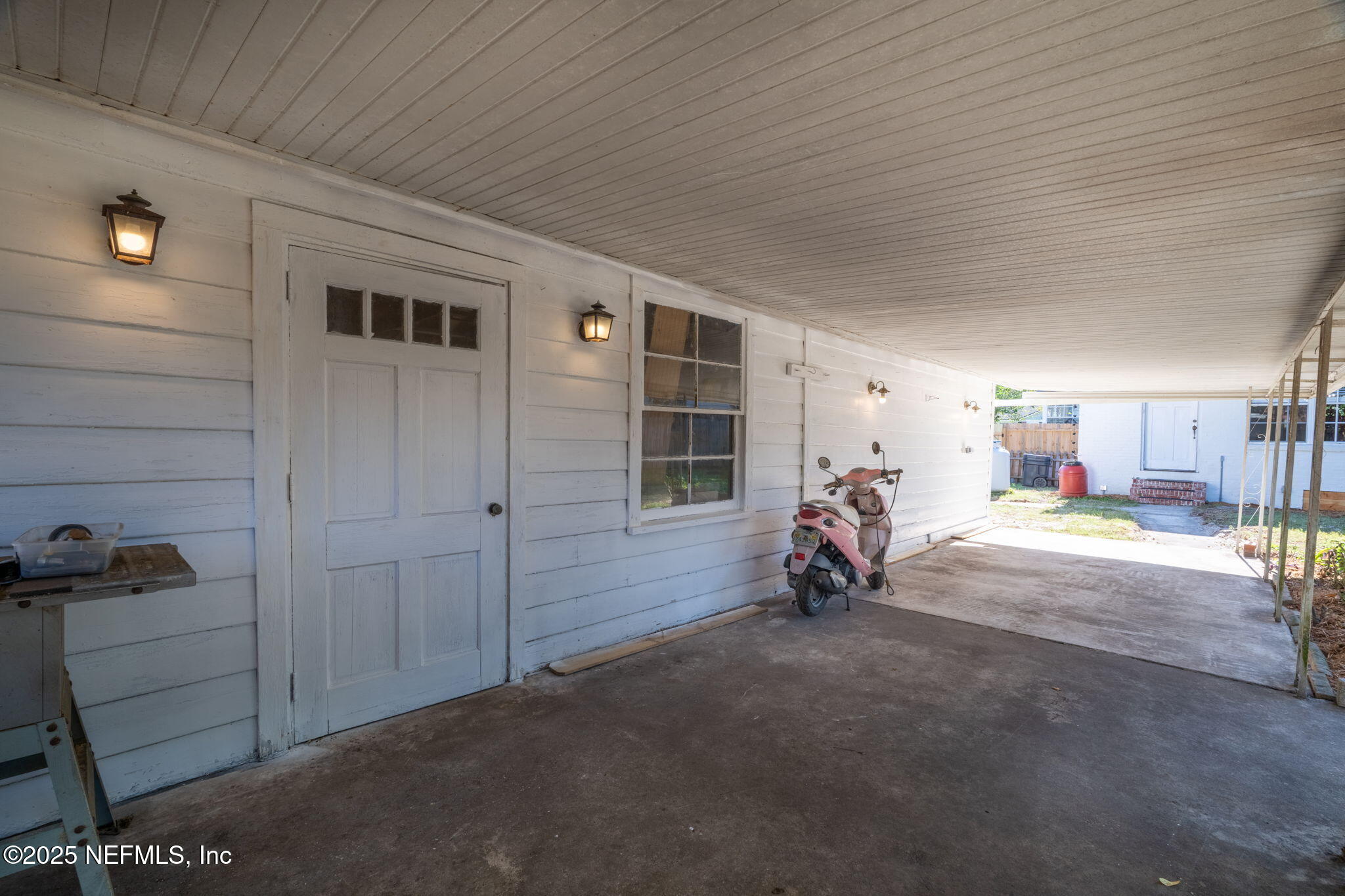 1235 MONTEREY Street