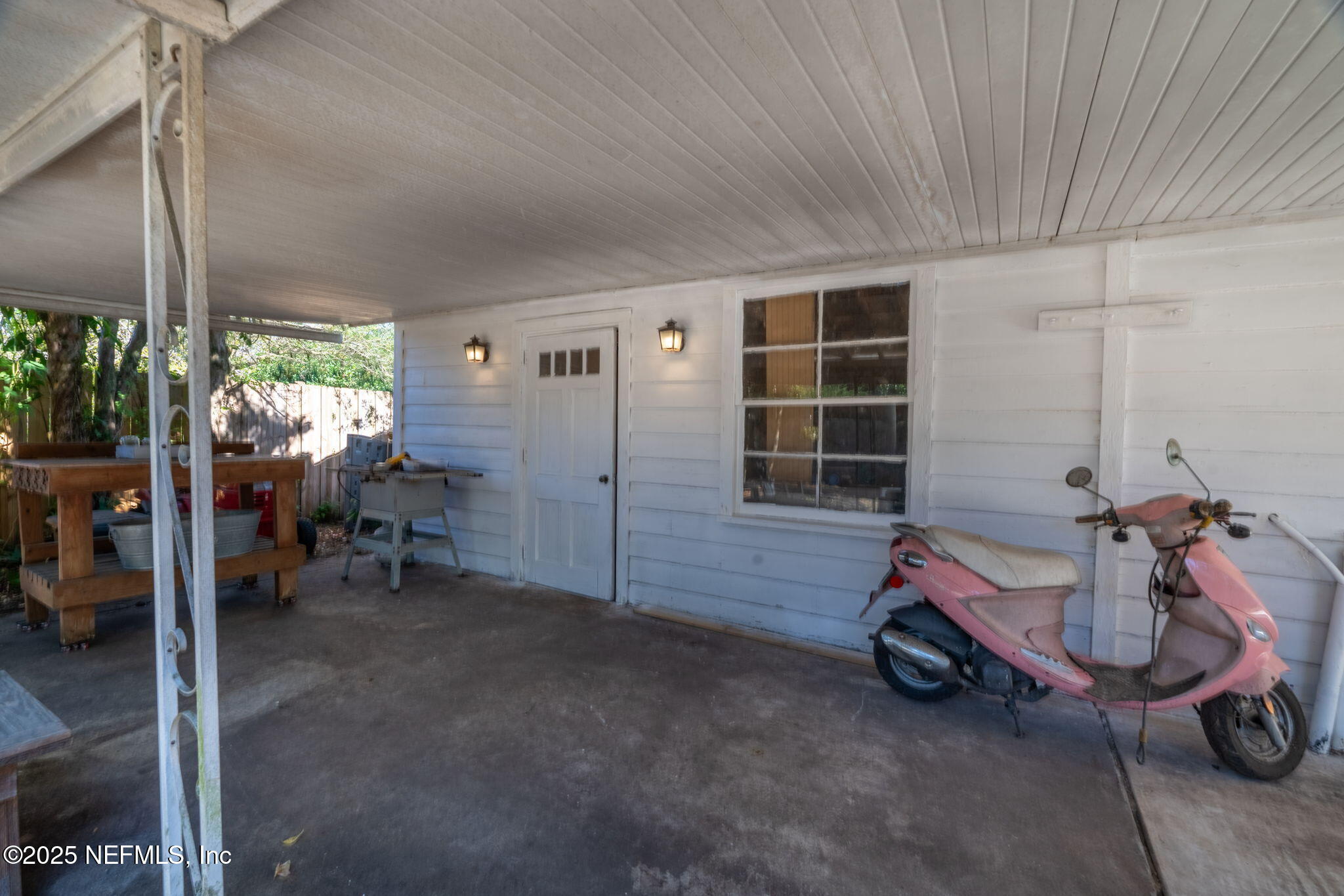 1235 MONTEREY Street