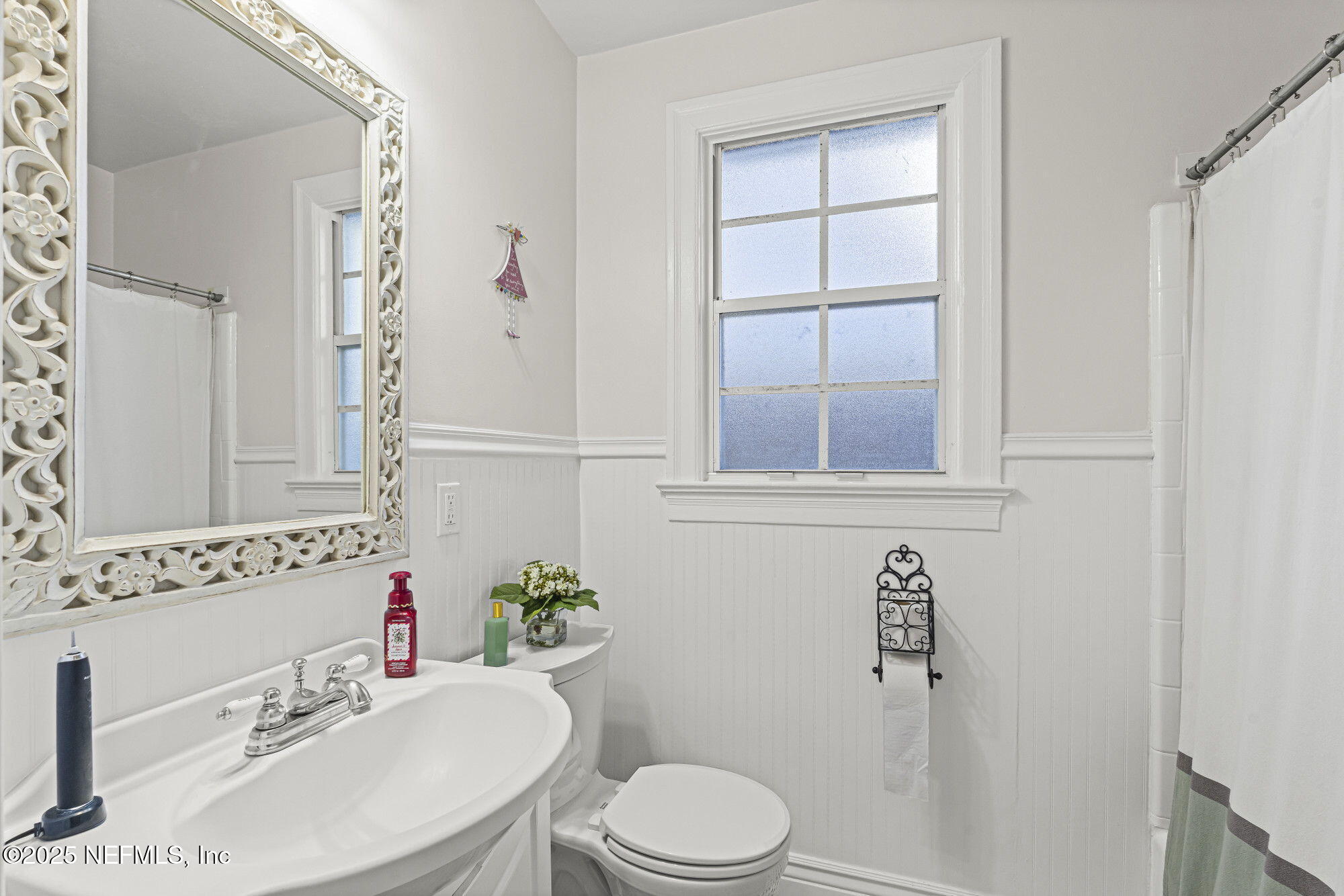 1235 MONTEREY Street