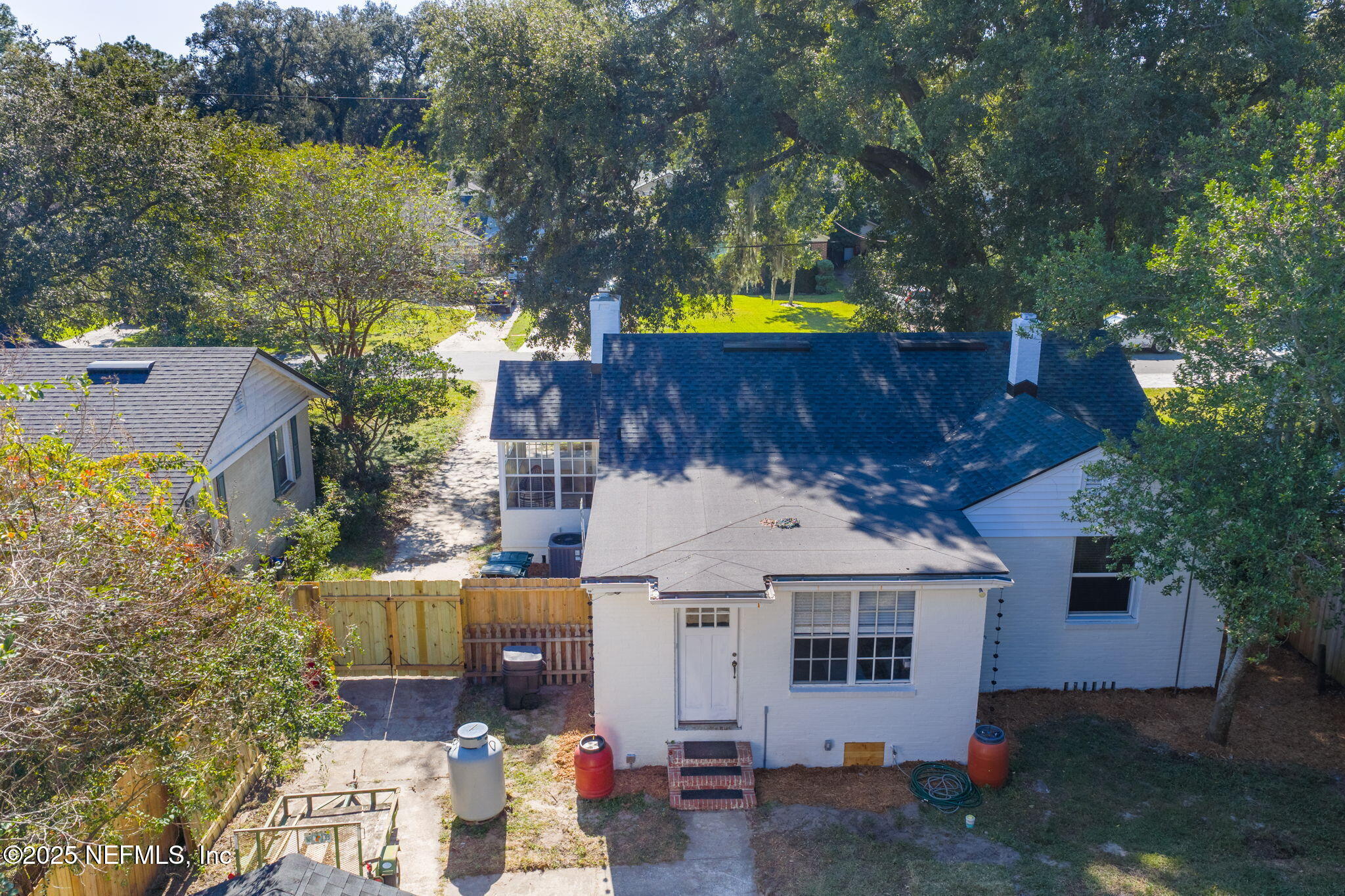 1235 MONTEREY Street