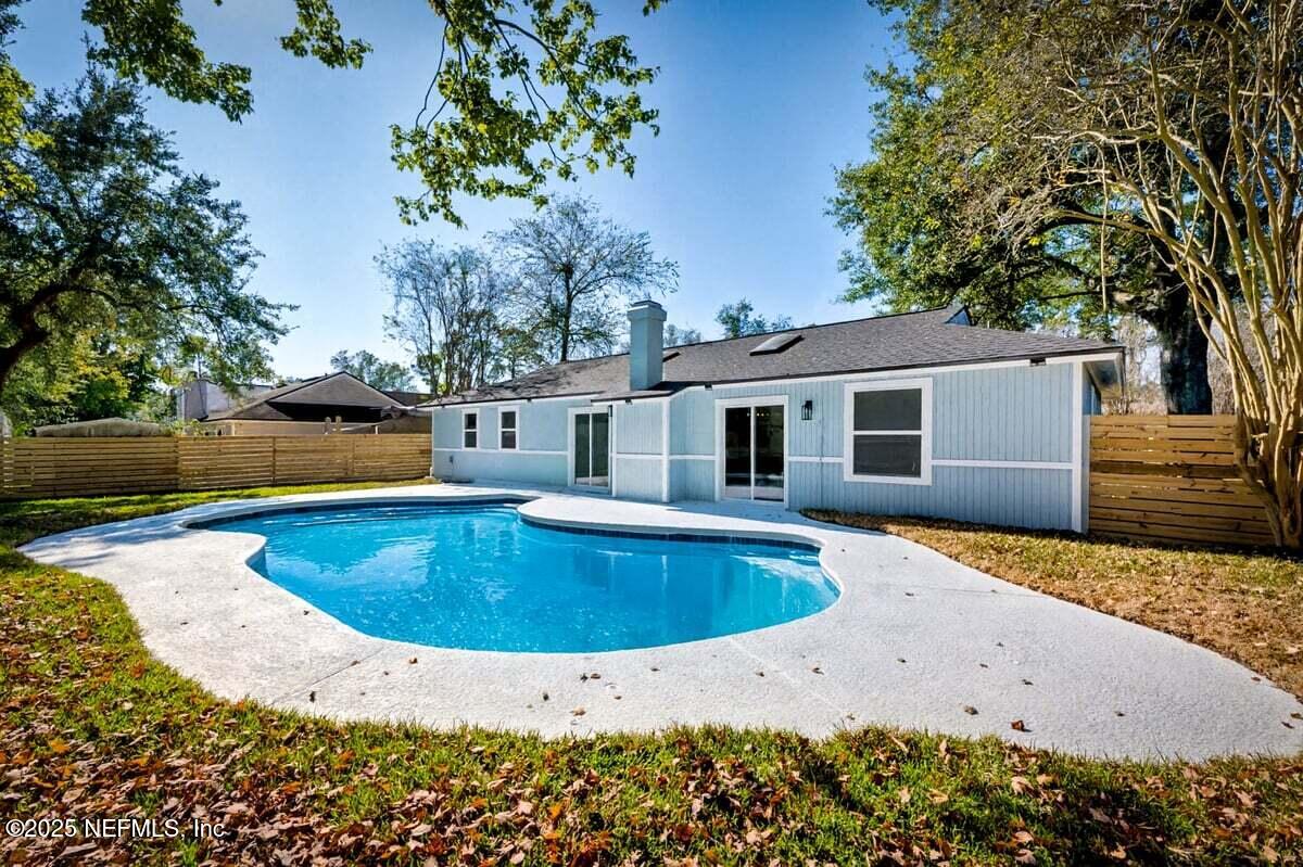 10437 DOCKSIDER Drive E