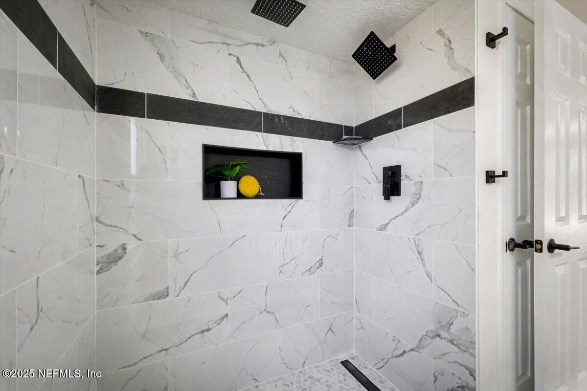 10437 DOCKSIDER Drive E