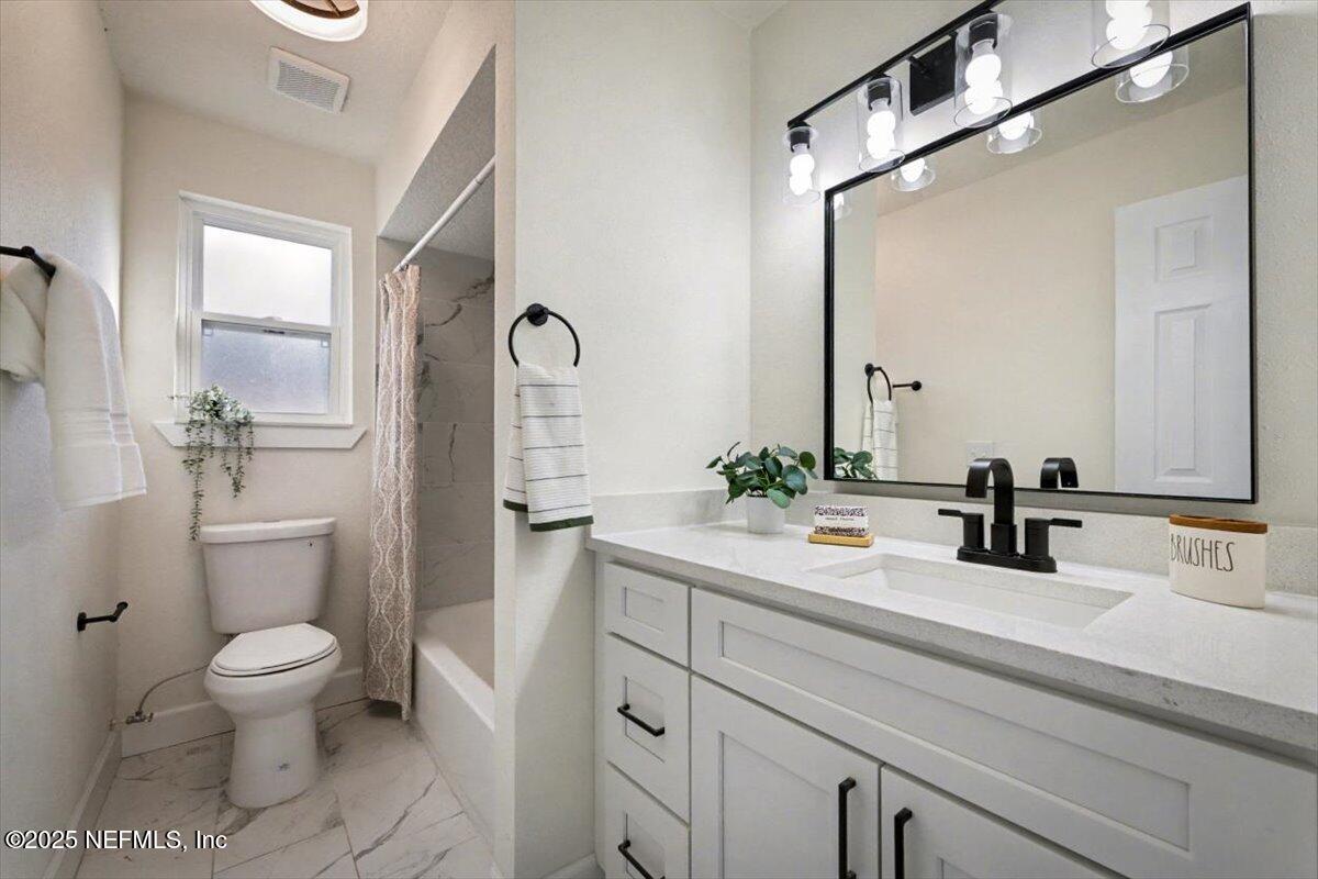 10437 DOCKSIDER Drive E