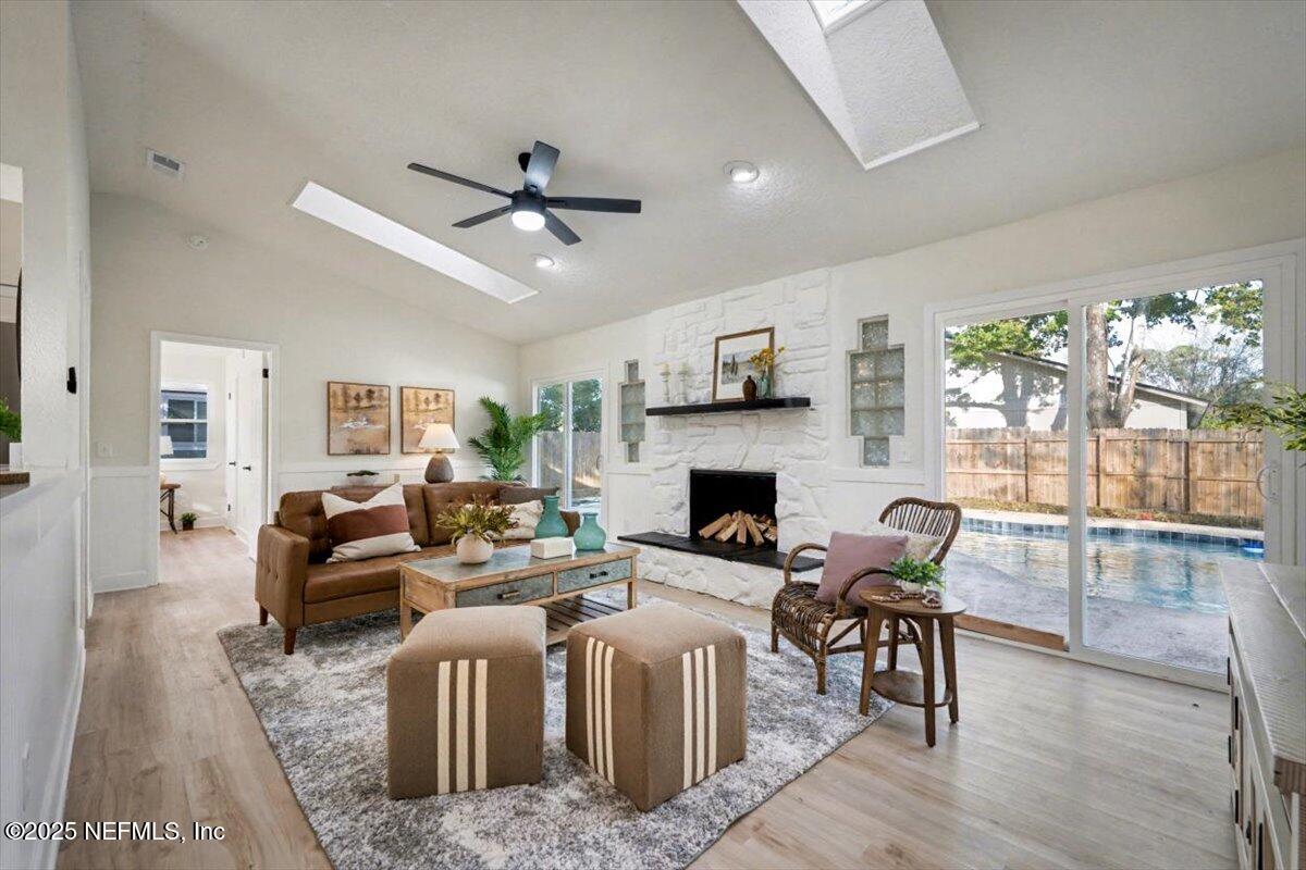 10437 DOCKSIDER Drive E