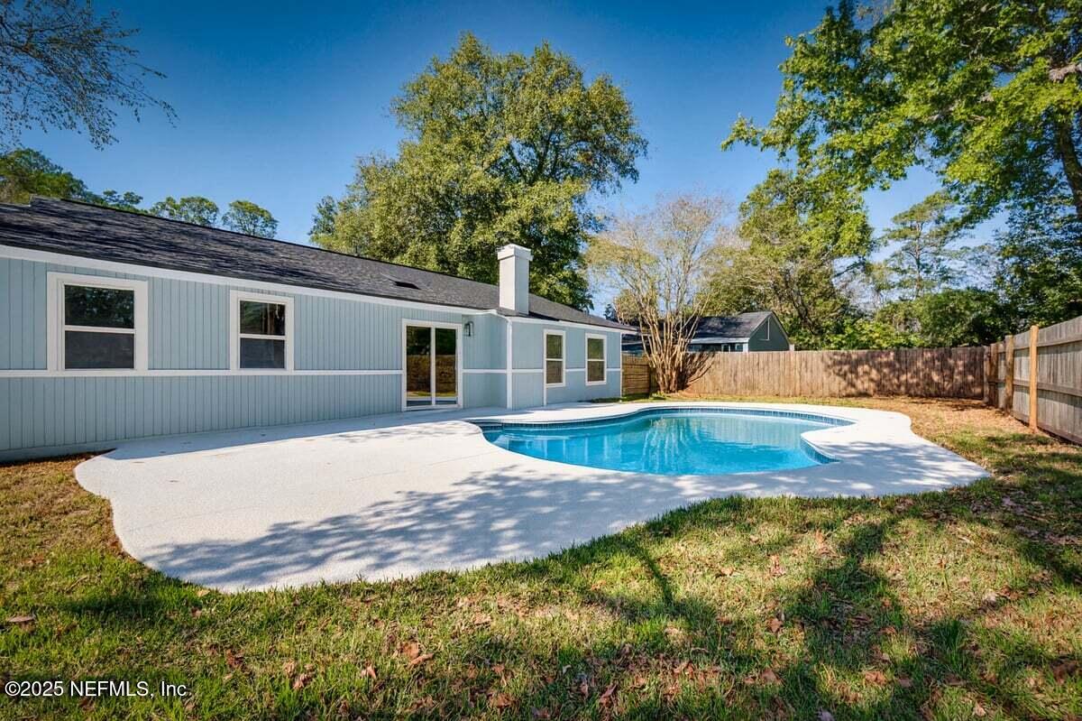 10437 DOCKSIDER Drive E