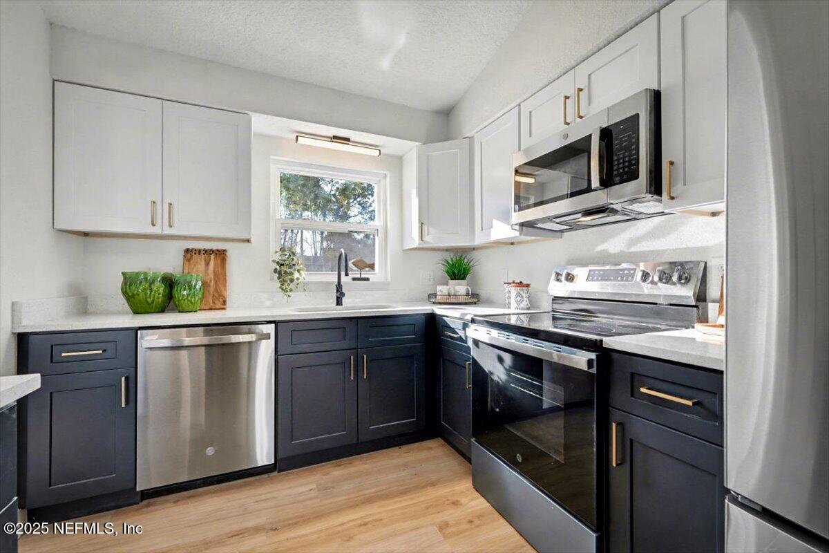 10437 DOCKSIDER Drive E