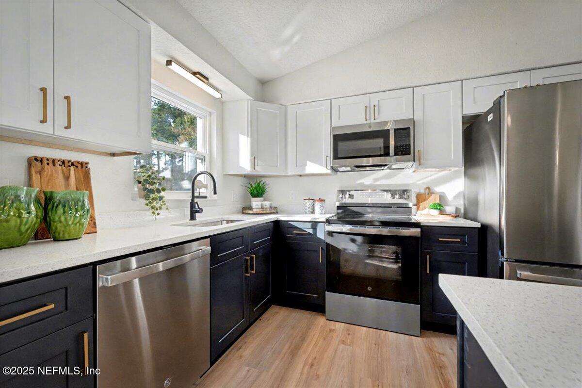 10437 DOCKSIDER Drive E