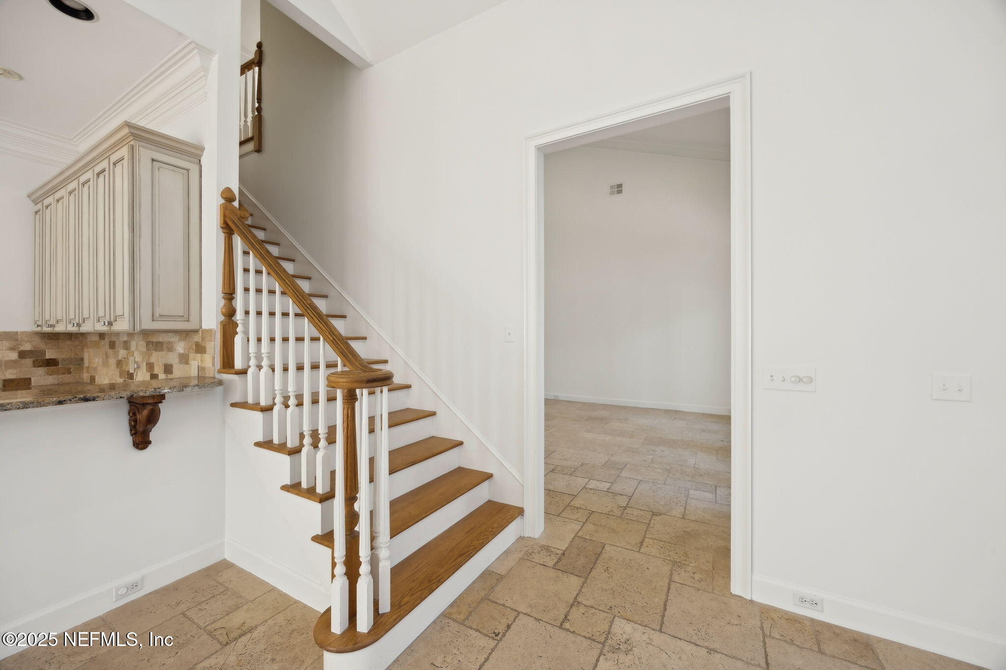 112 INDIAN HAMMOCK Lane