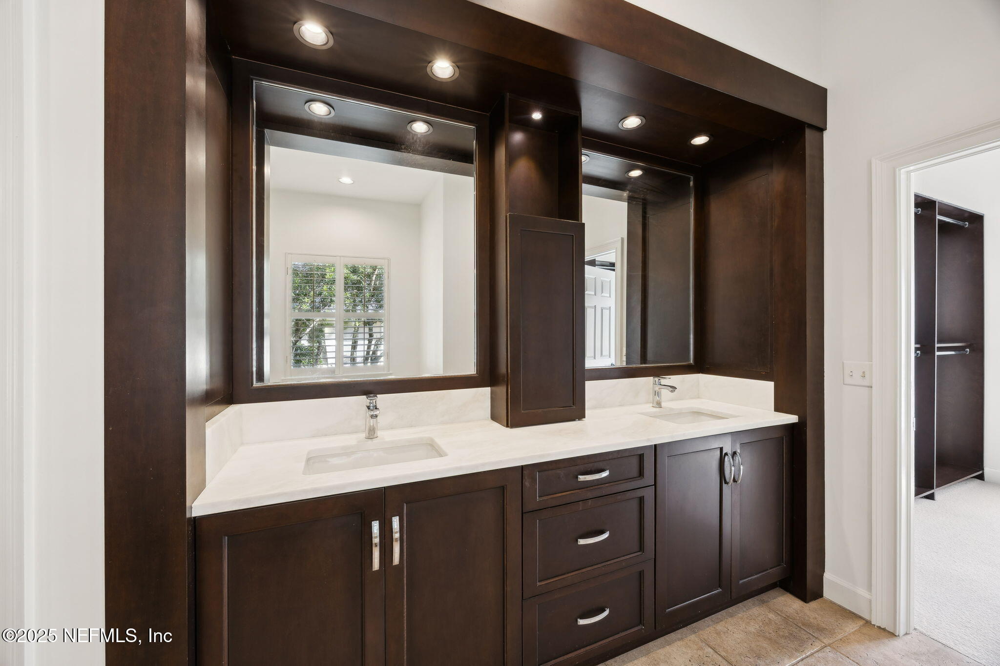 112 INDIAN HAMMOCK Lane