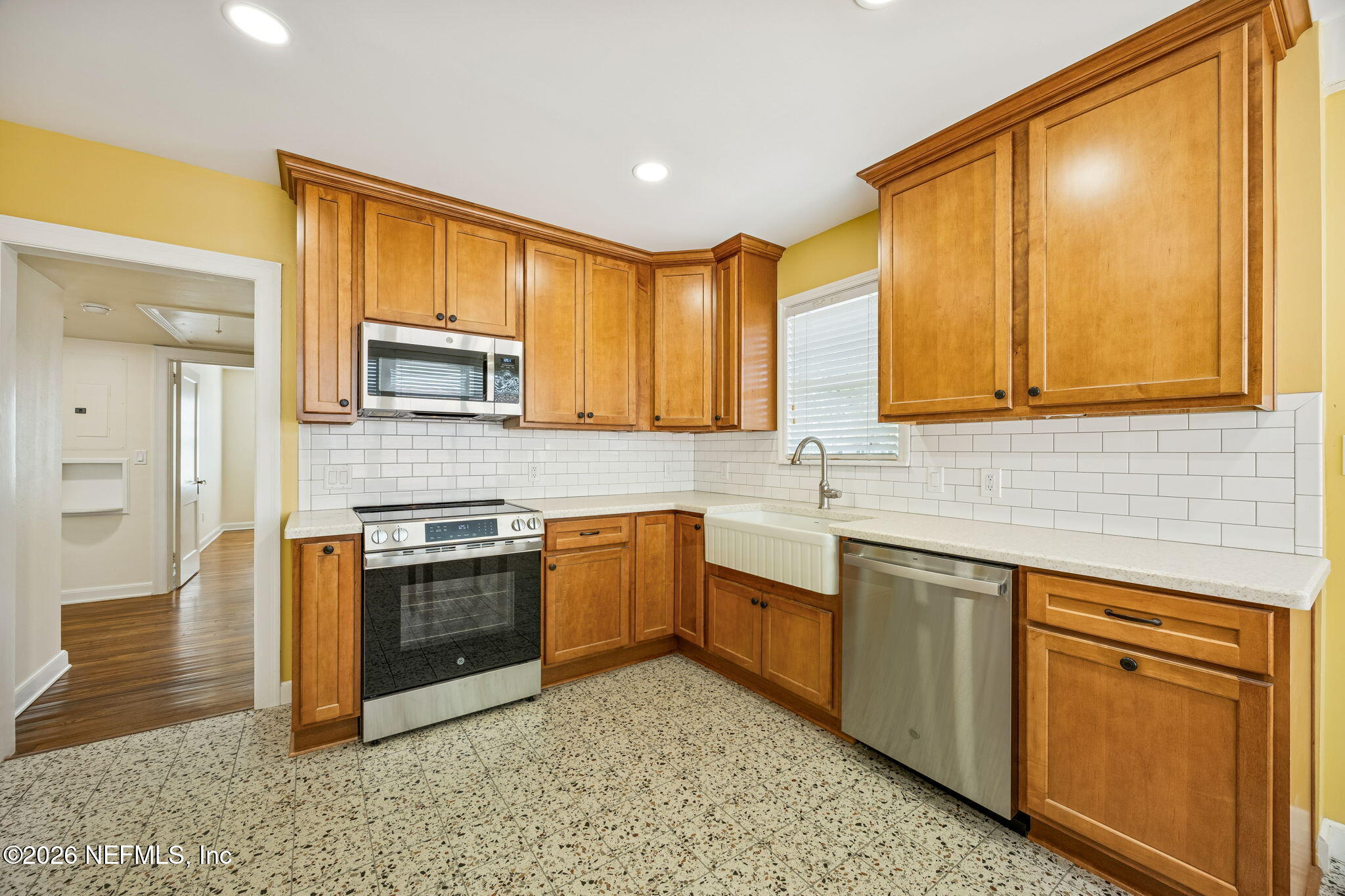 1406 SAN MATEO Avenue