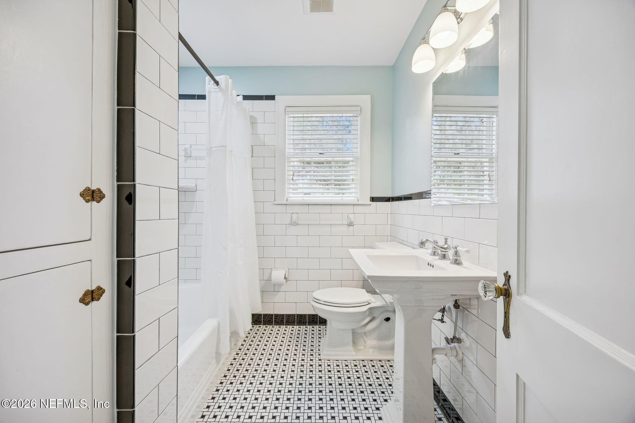 1406 SAN MATEO Avenue