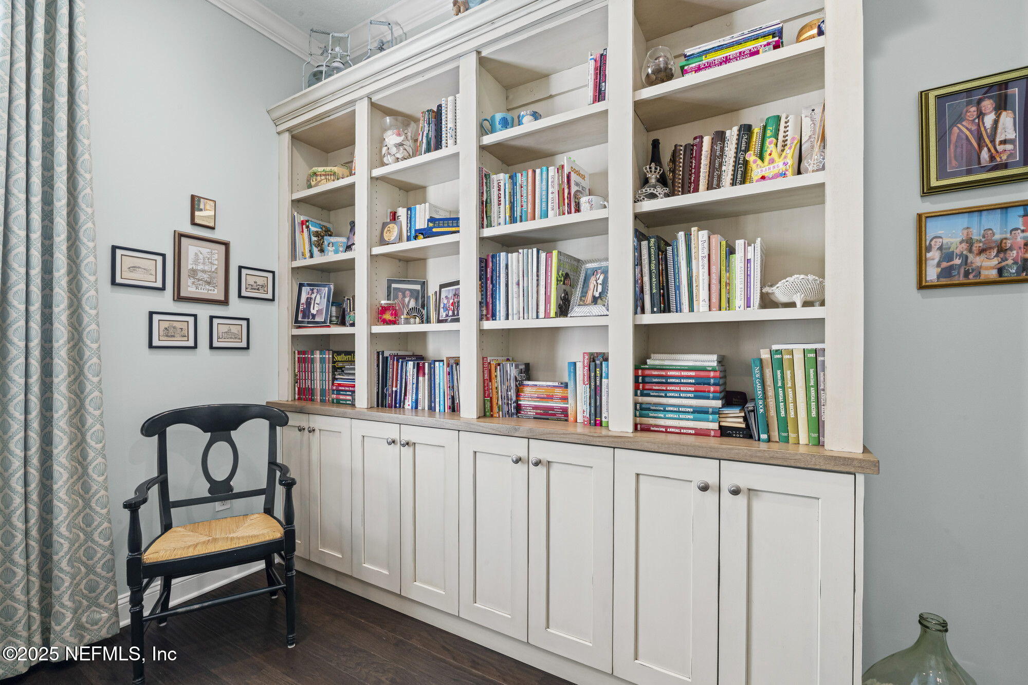 1363 HERITAGE MANOR Drive