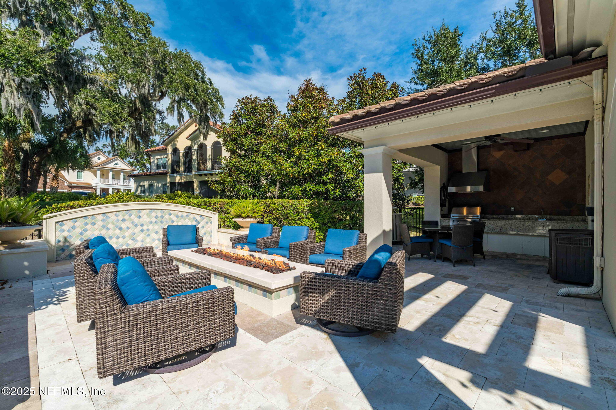 1363 HERITAGE MANOR Drive