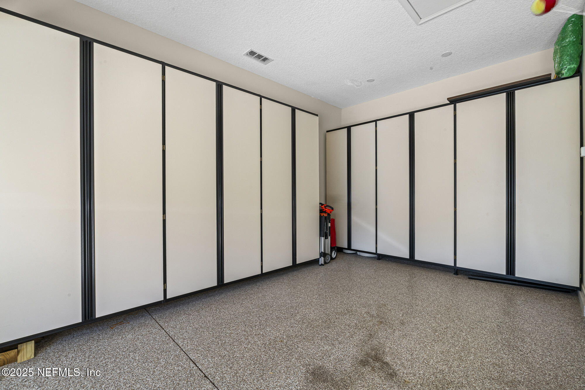 1363 HERITAGE MANOR Drive