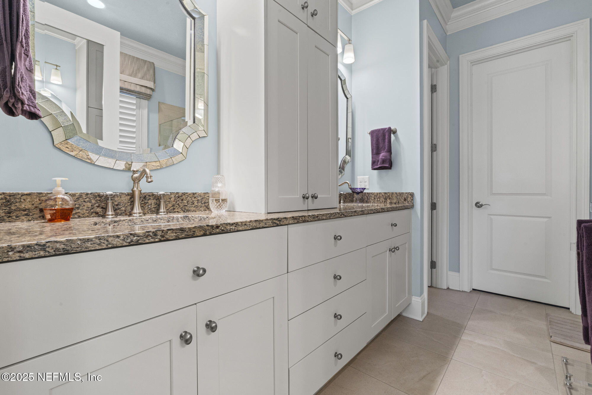 1363 HERITAGE MANOR Drive