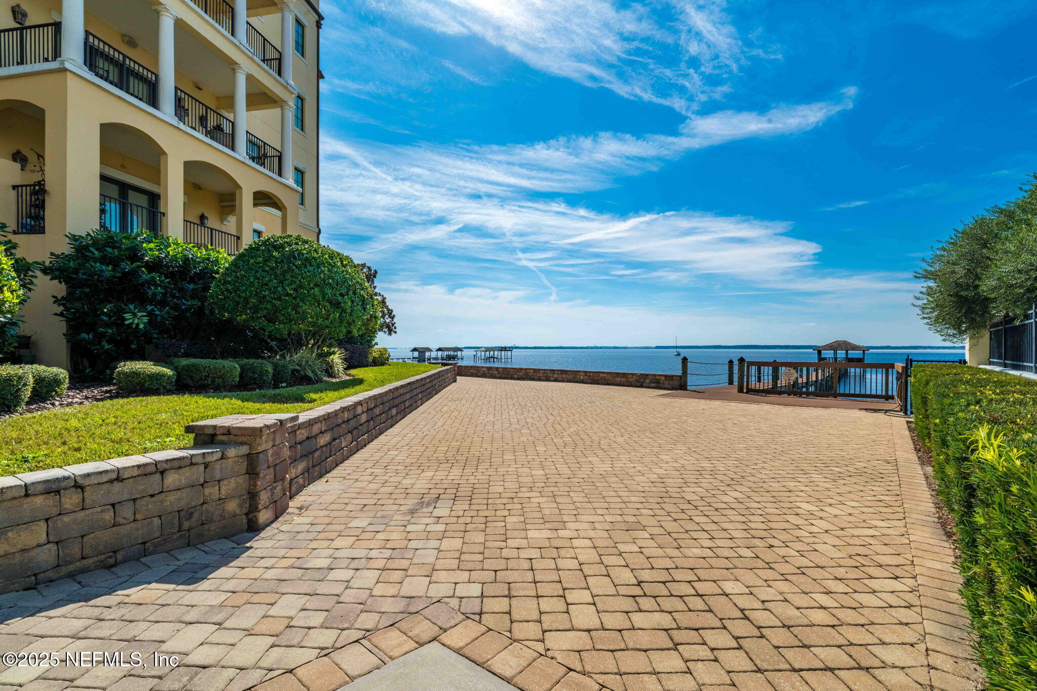 1363 HERITAGE MANOR Drive