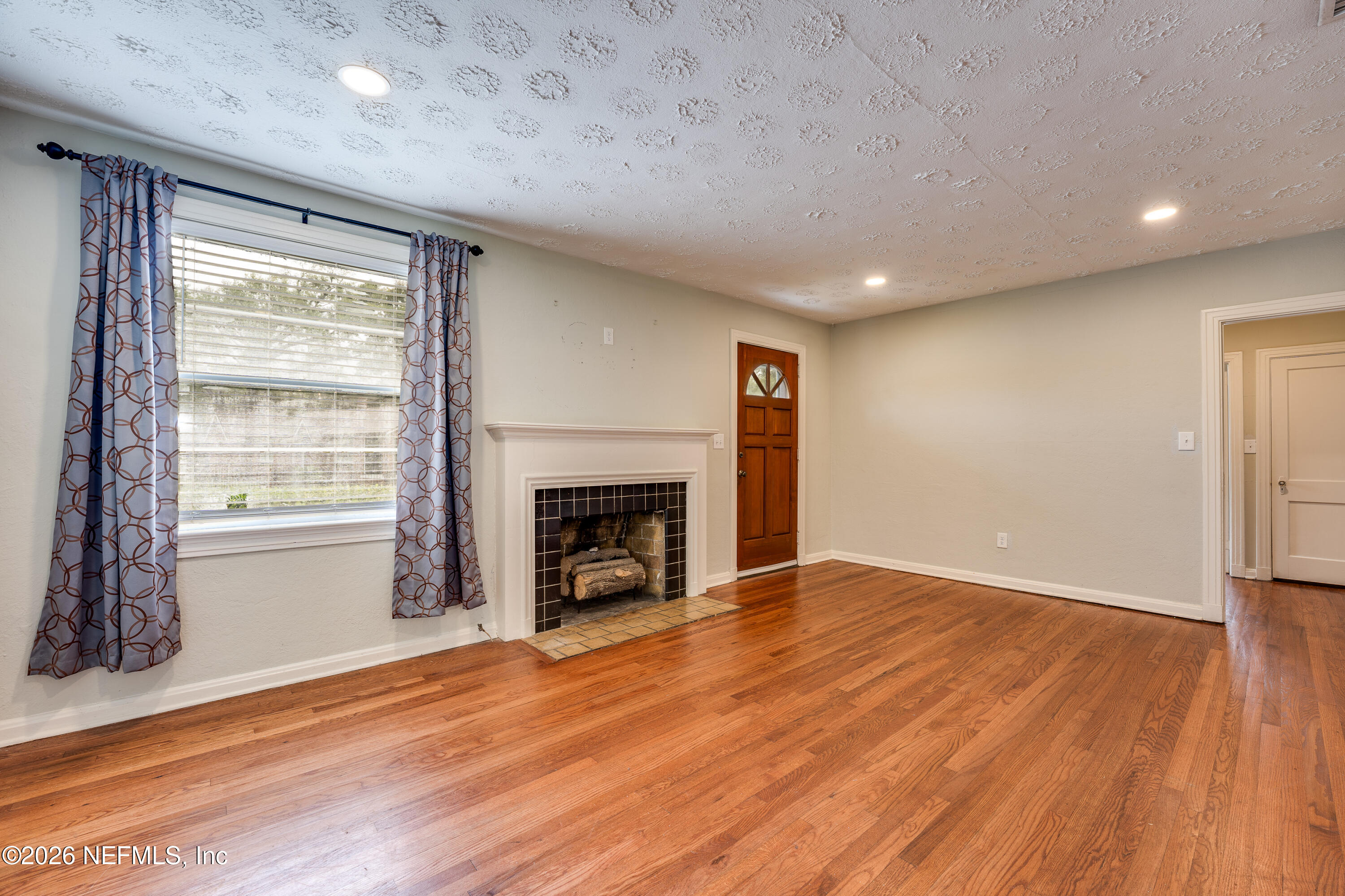 3806 ORLANDO Circle W