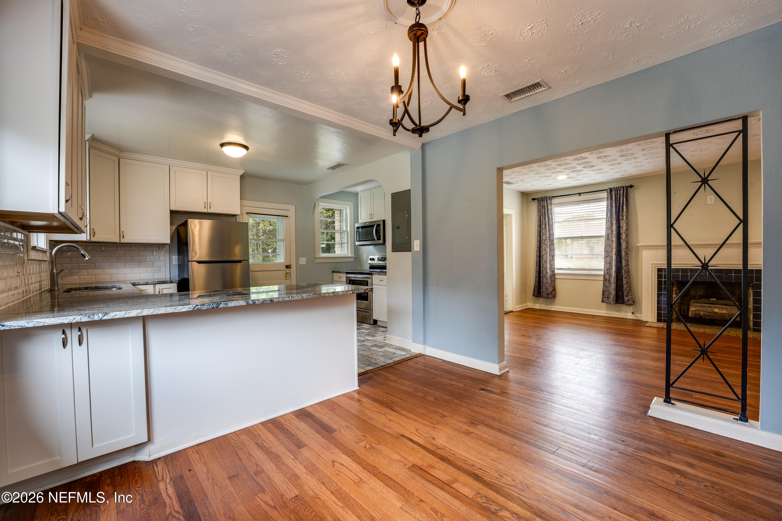 3806 ORLANDO Circle W