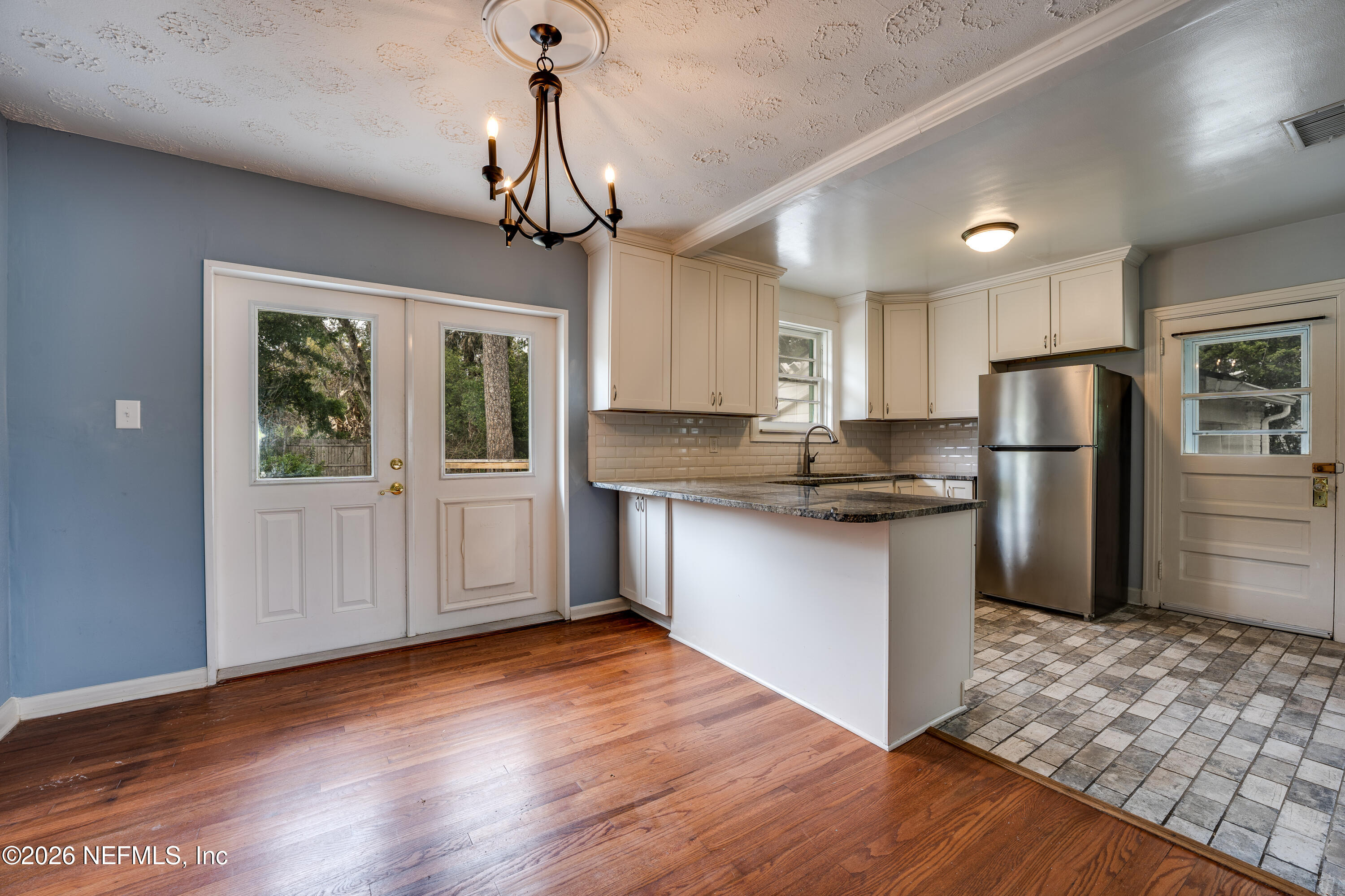 3806 ORLANDO Circle W