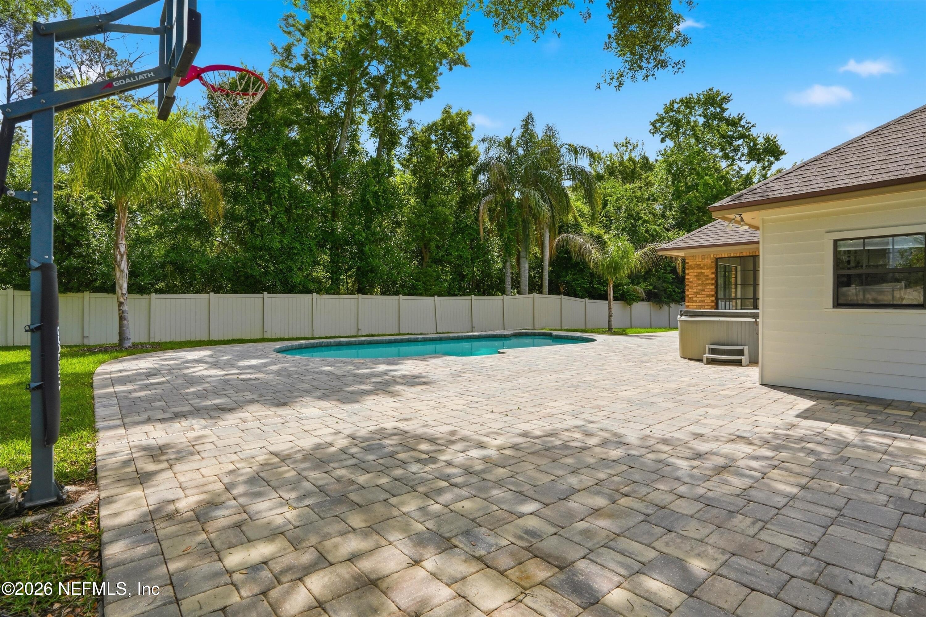 1817 SPICEBERRY Circle E