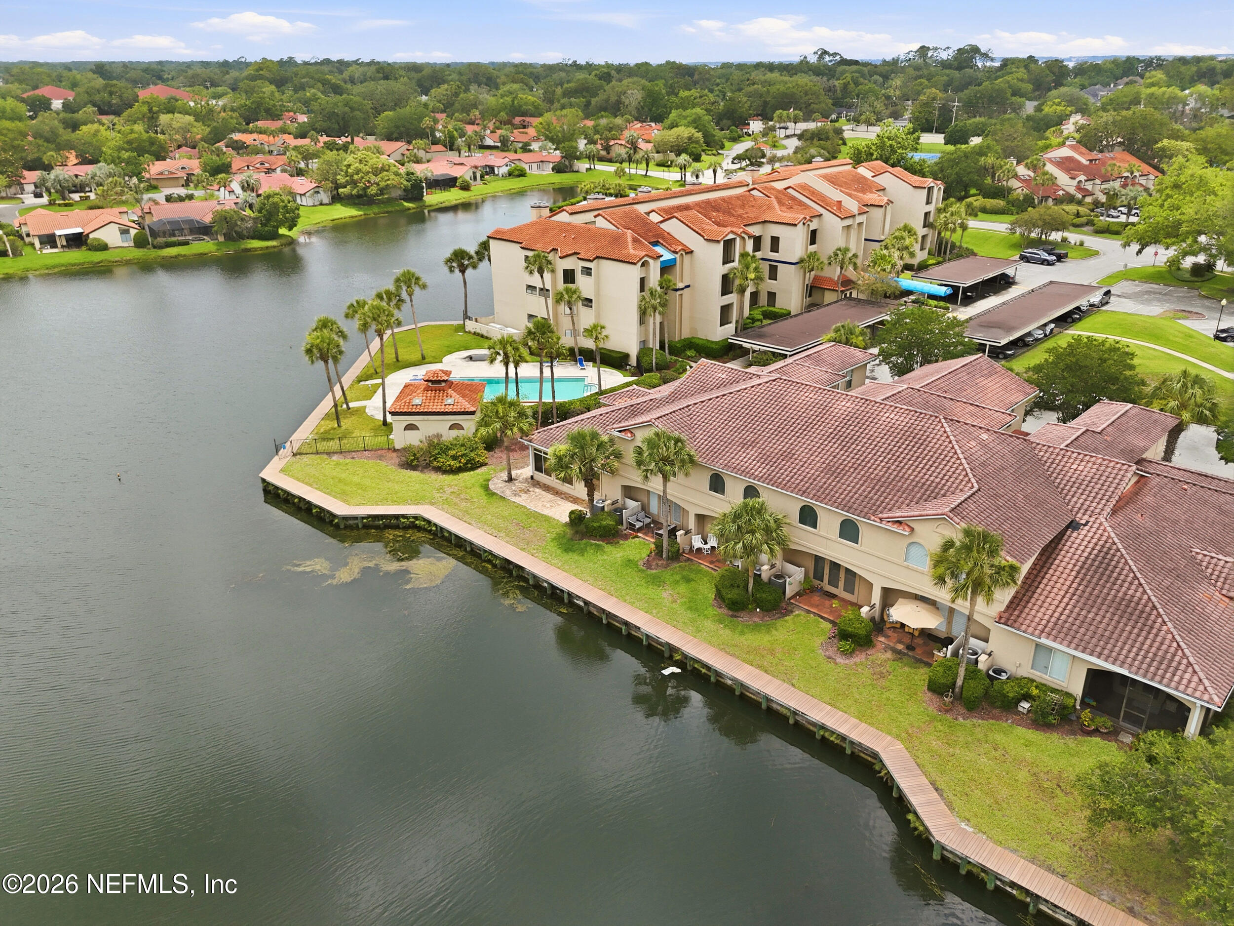 3824 LA VISTA Circle