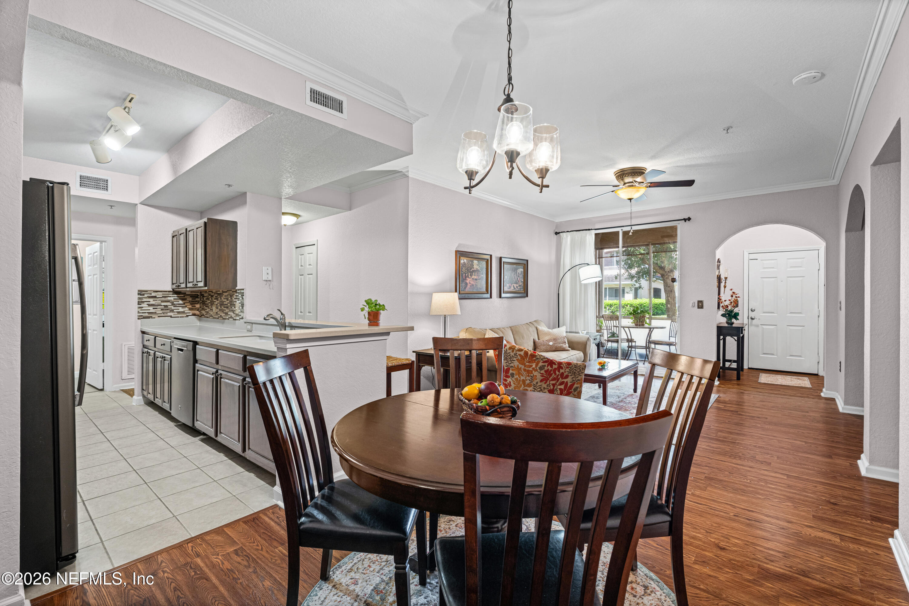 10075 GATE Parkway N 908
