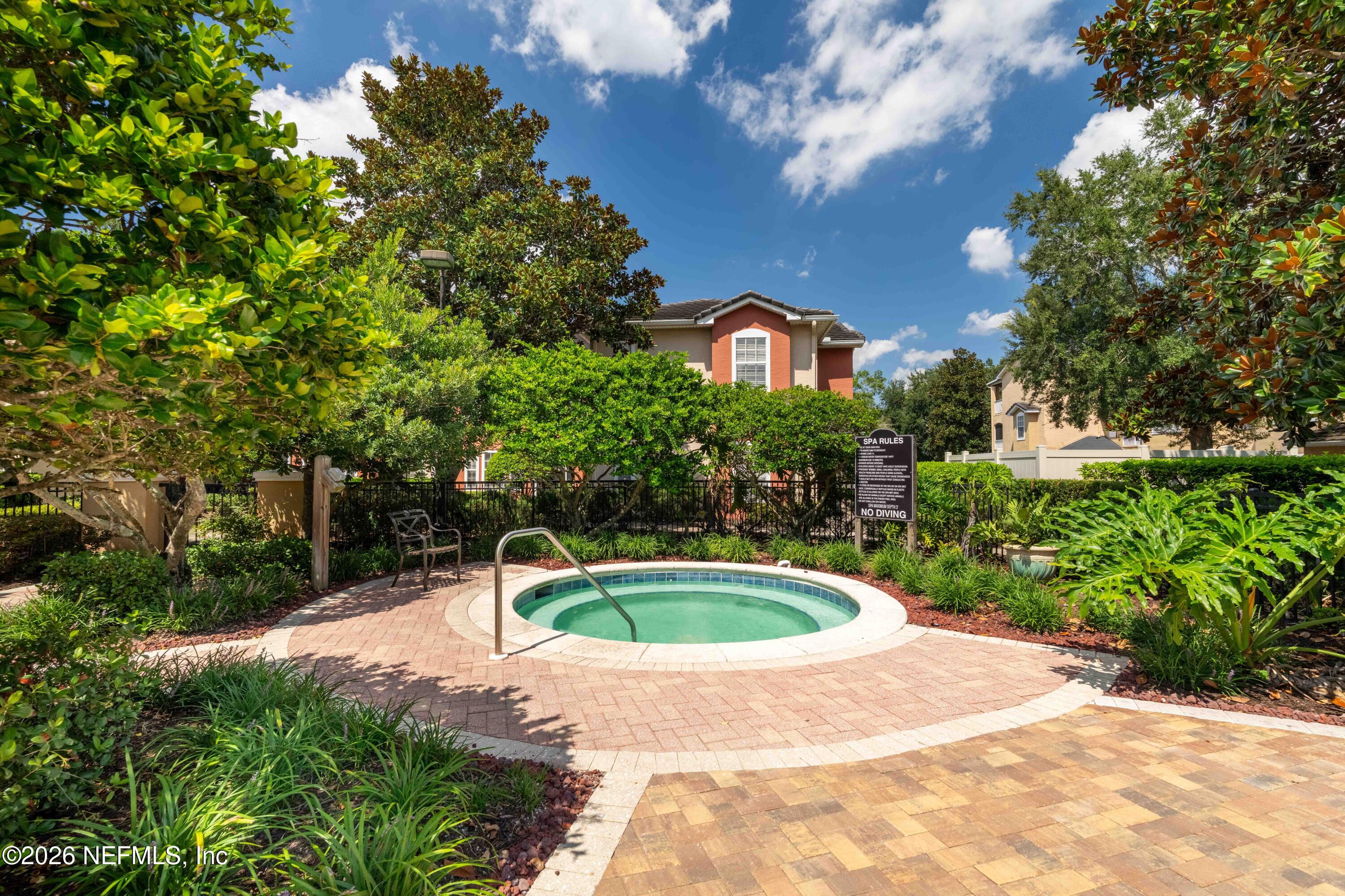 10075 GATE Parkway N 908