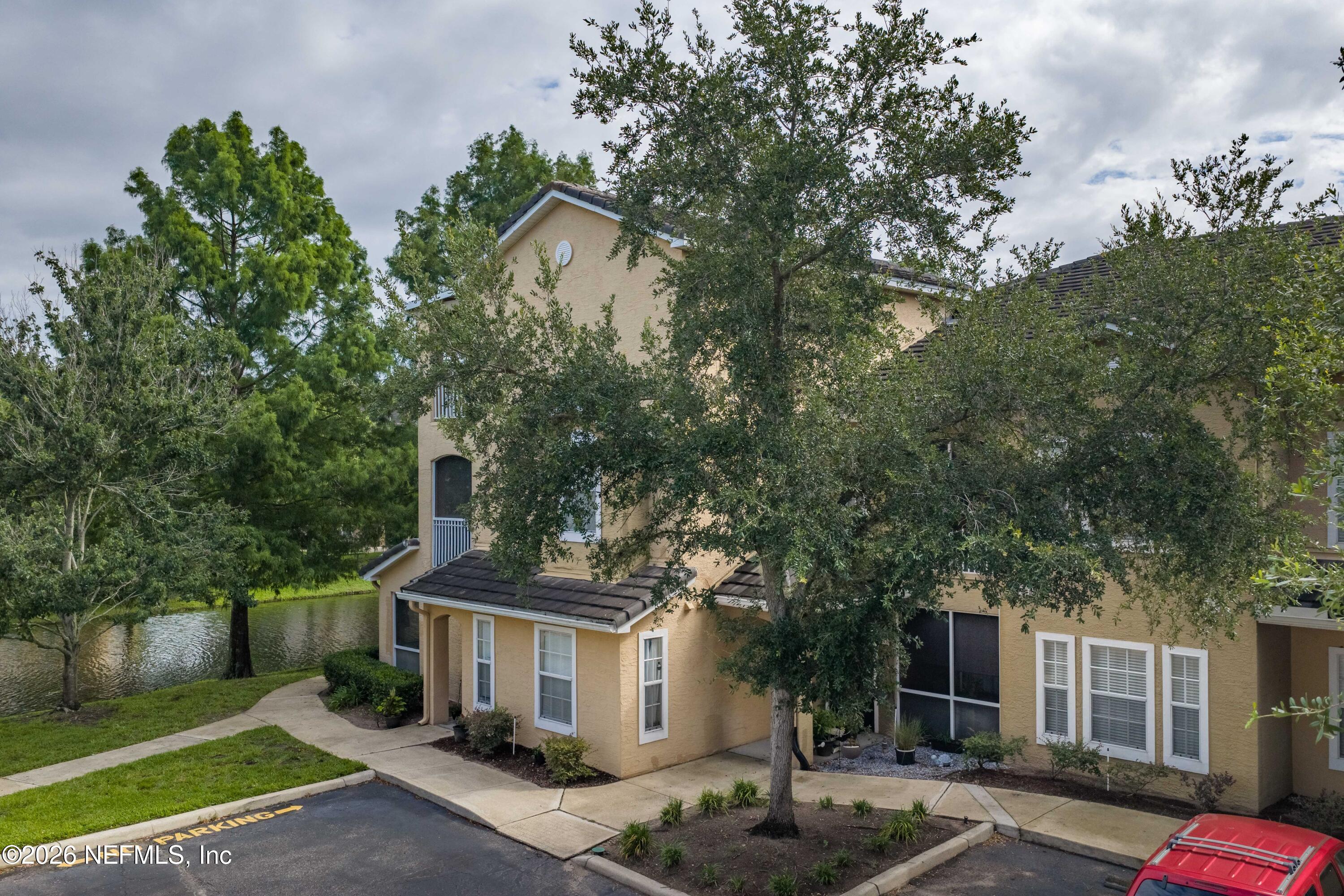 10075 GATE Parkway N 908
