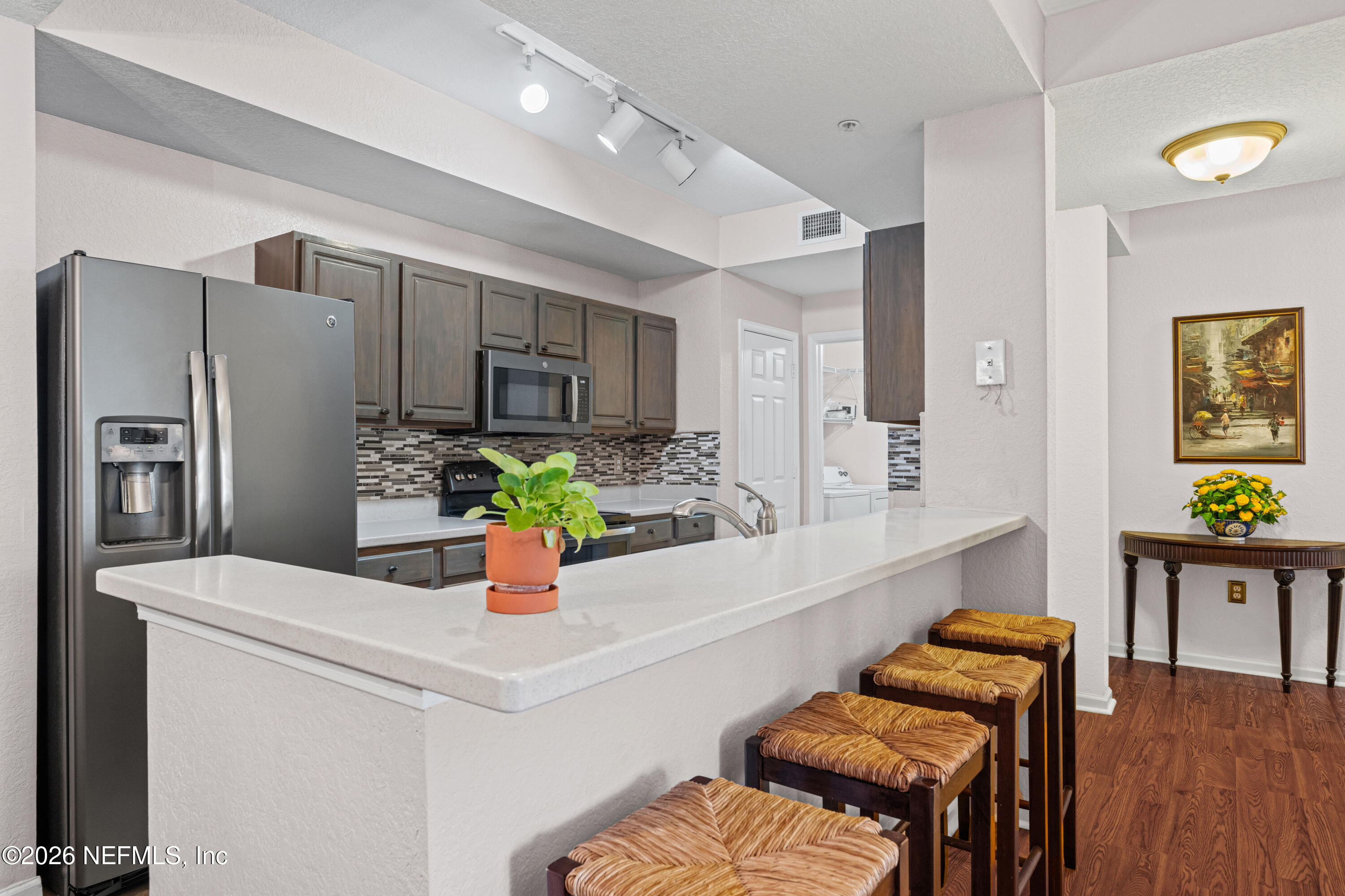 10075 GATE Parkway N 908