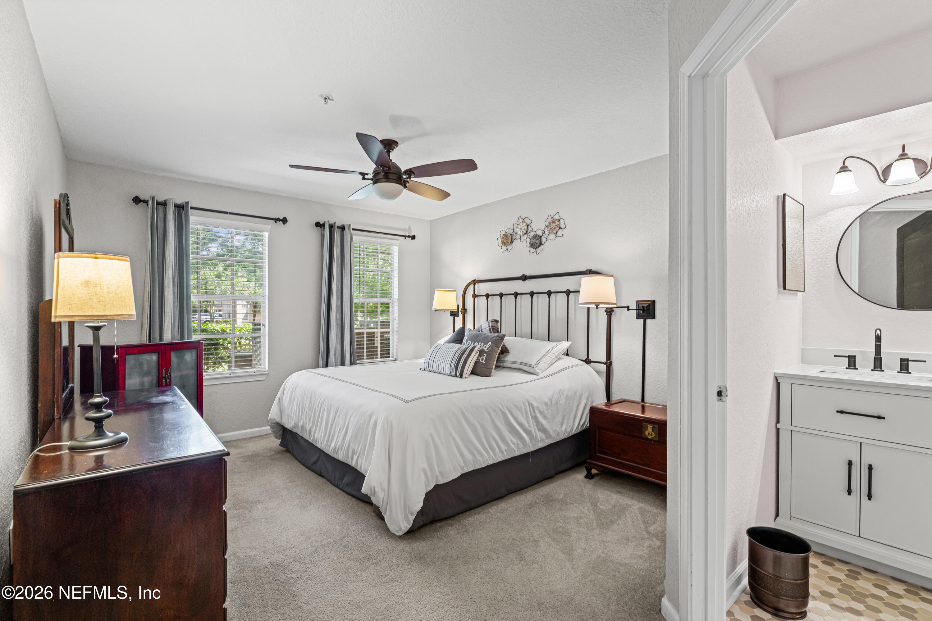 10075 GATE Parkway N 908