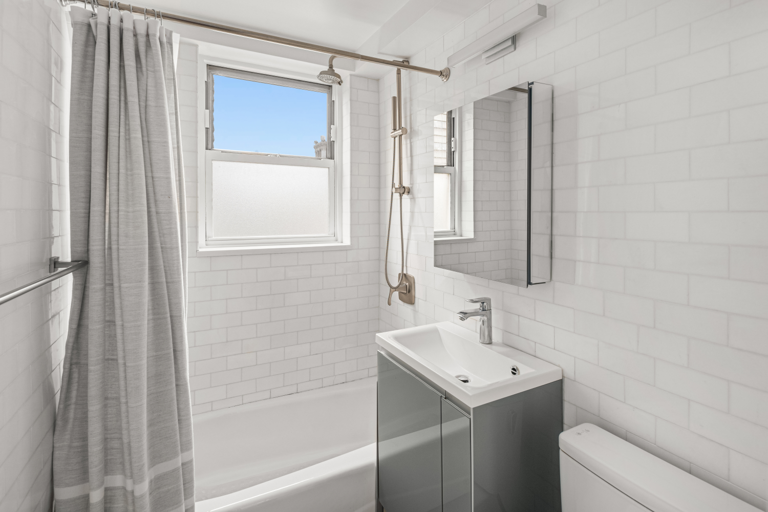 69 5TH Avenue 9GH