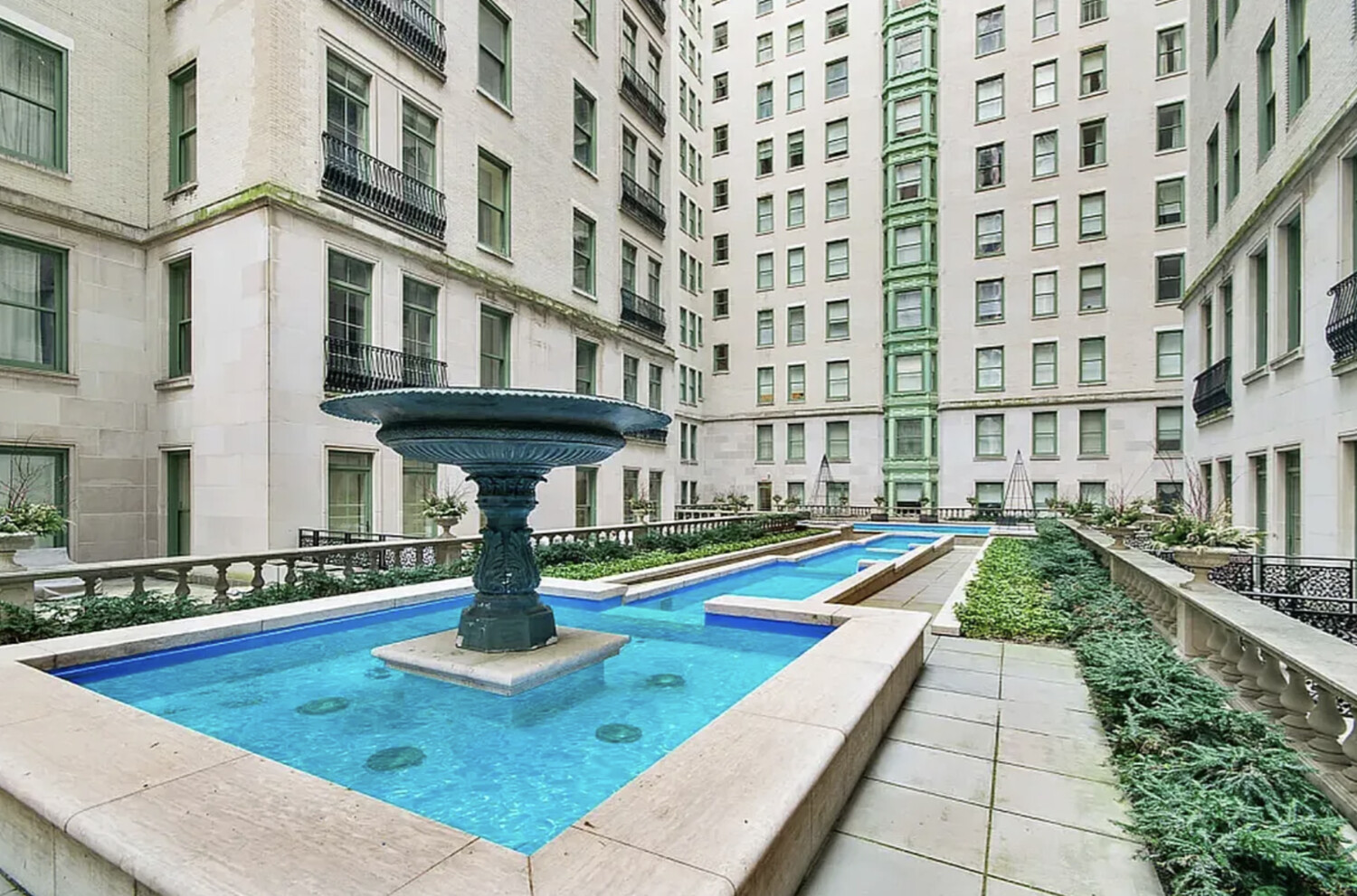 1 CENTRAL Park S 1904