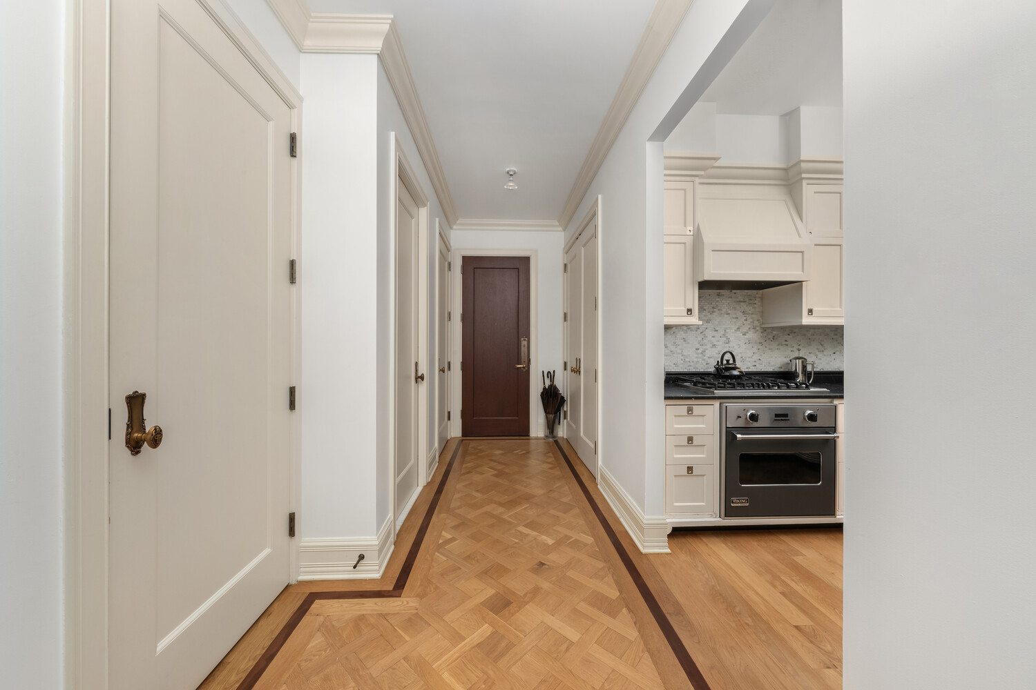 1 CENTRAL Park S 1904