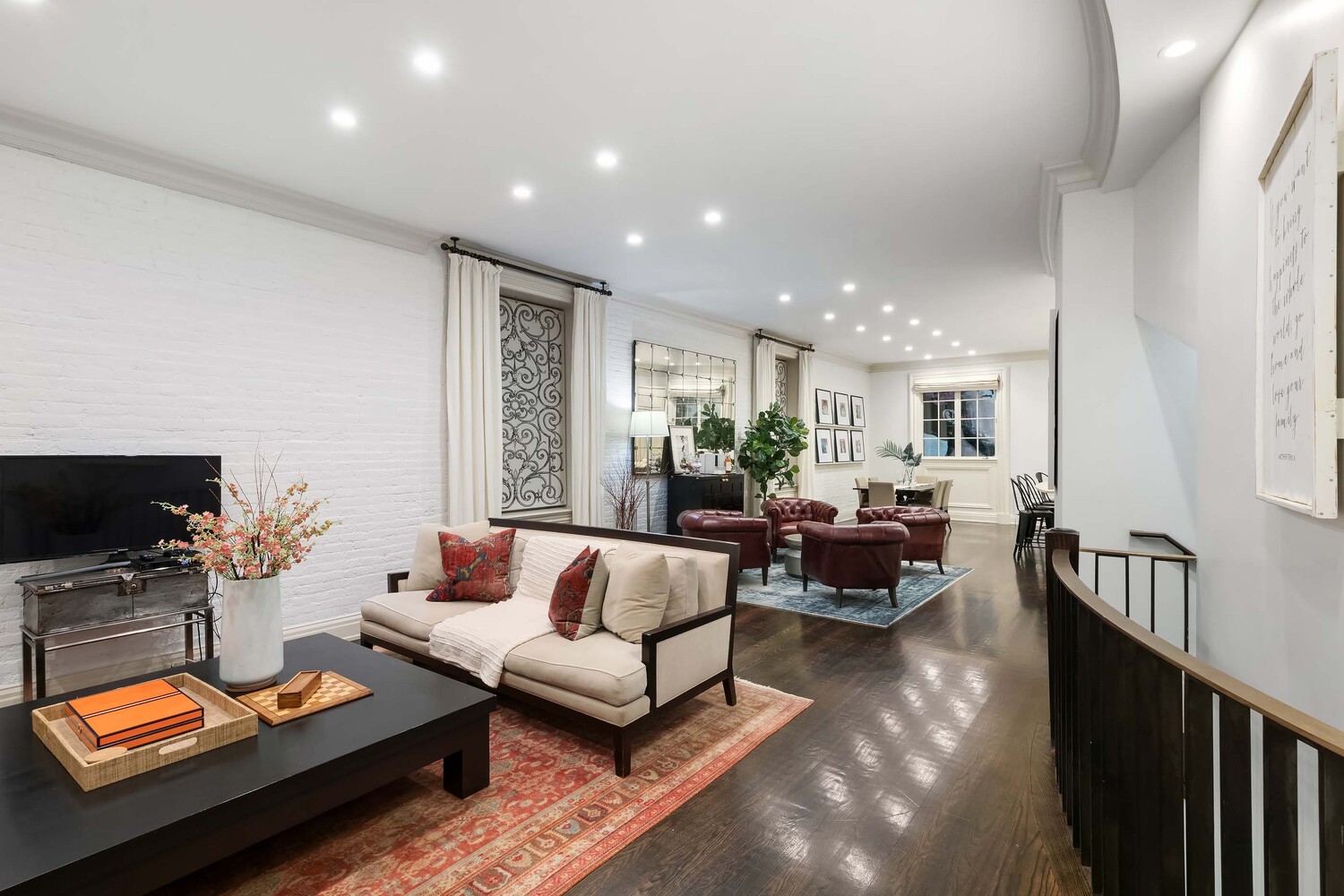 104 CHARLTON Street 1/2E